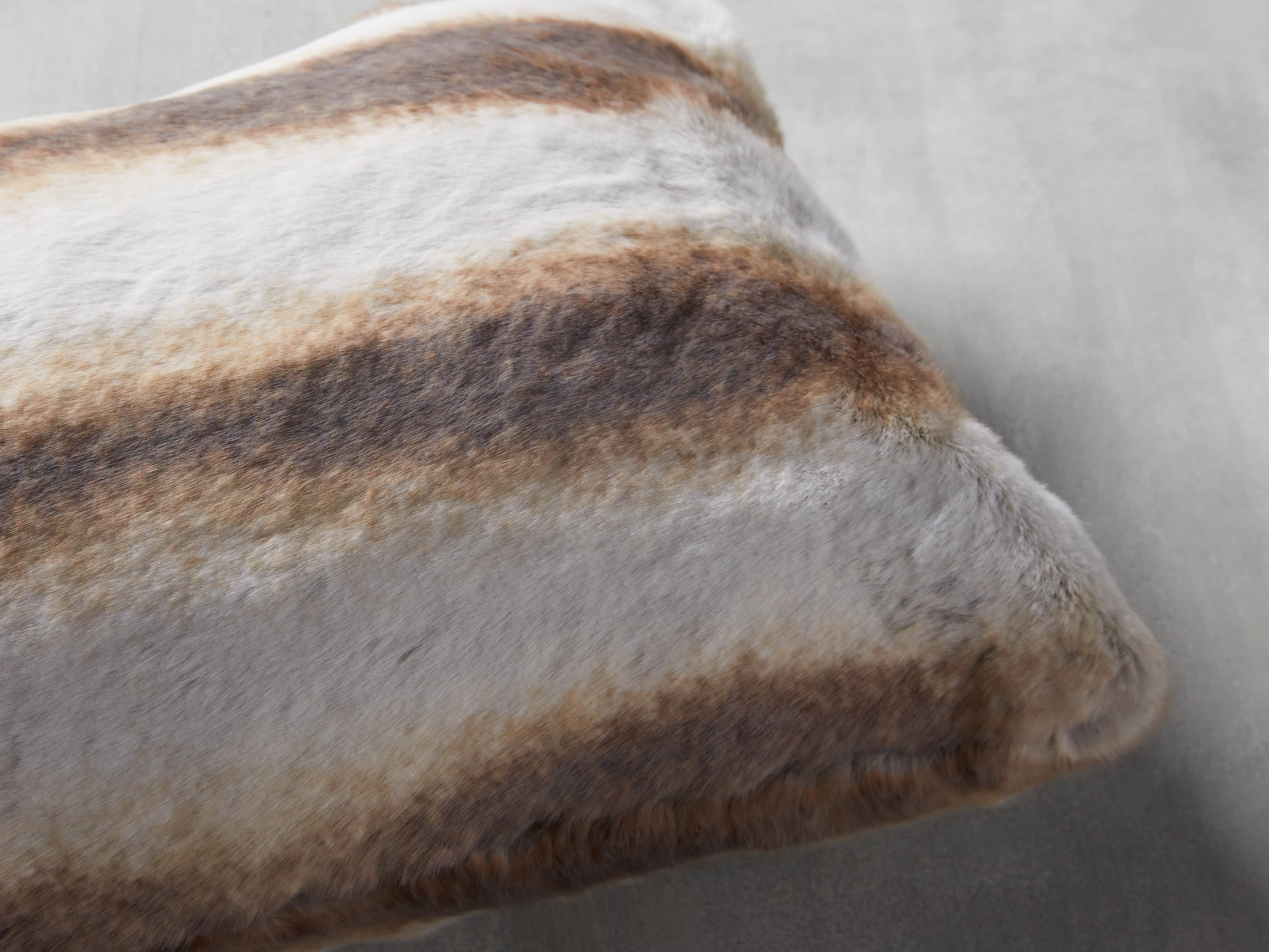 FAUX FUR LUMBAR PILLOW COVER IN CHINCHILLA, slide 3 of 8