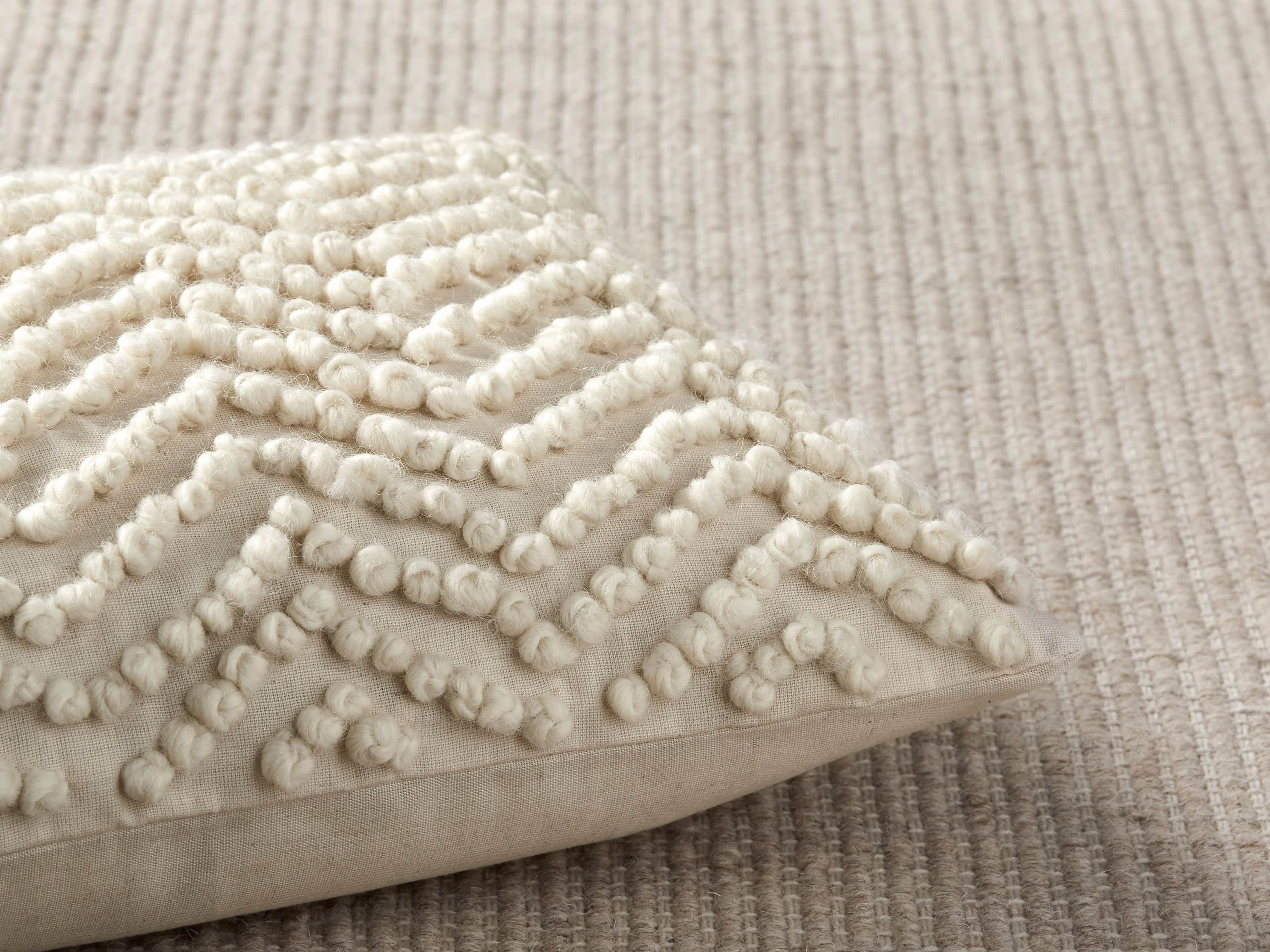 KNOTTED CHEVRON LUMBAR PILLOW COVER, slide 3 of 4