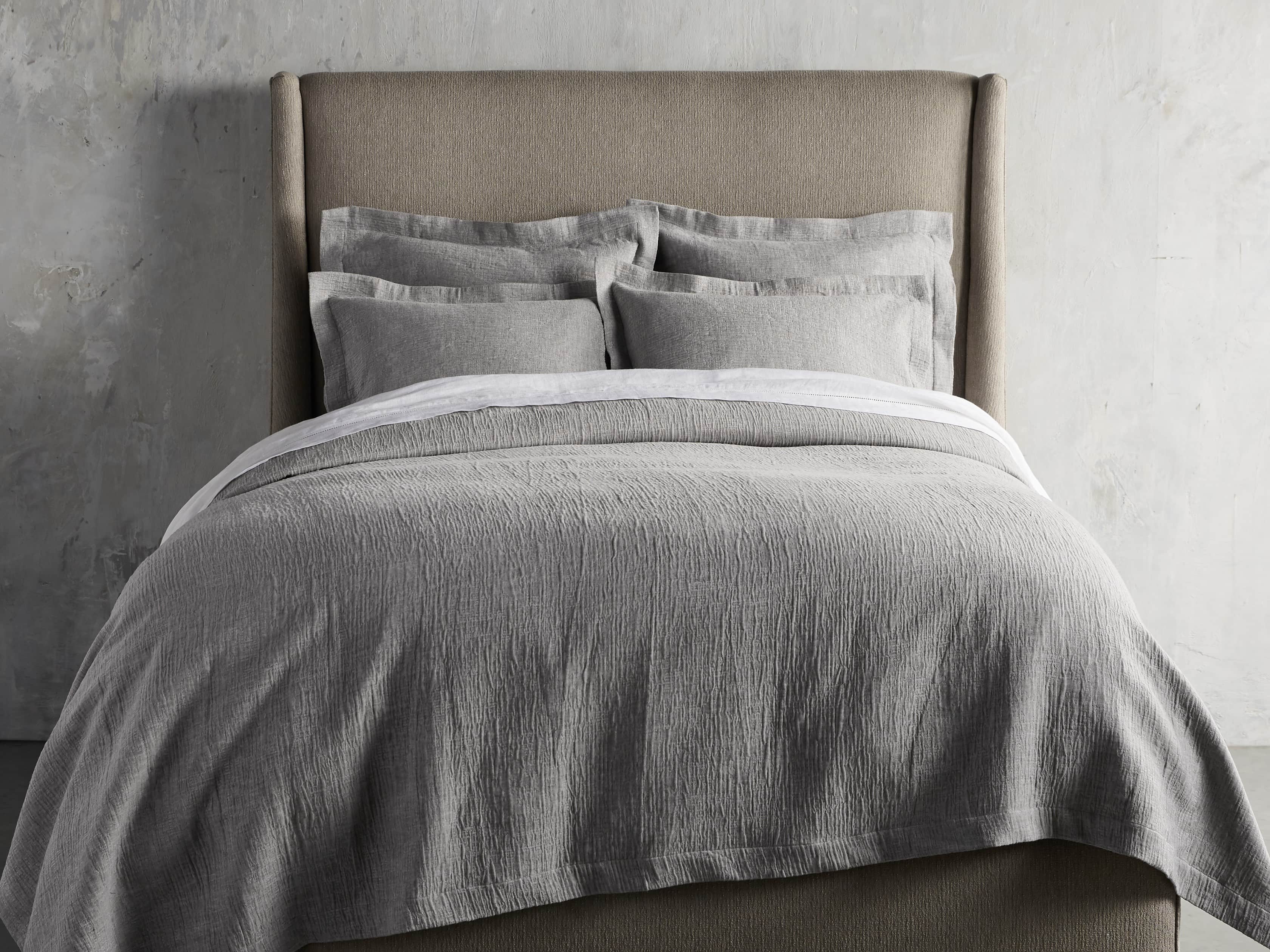 Matelasse Queen Coverlet in Linen