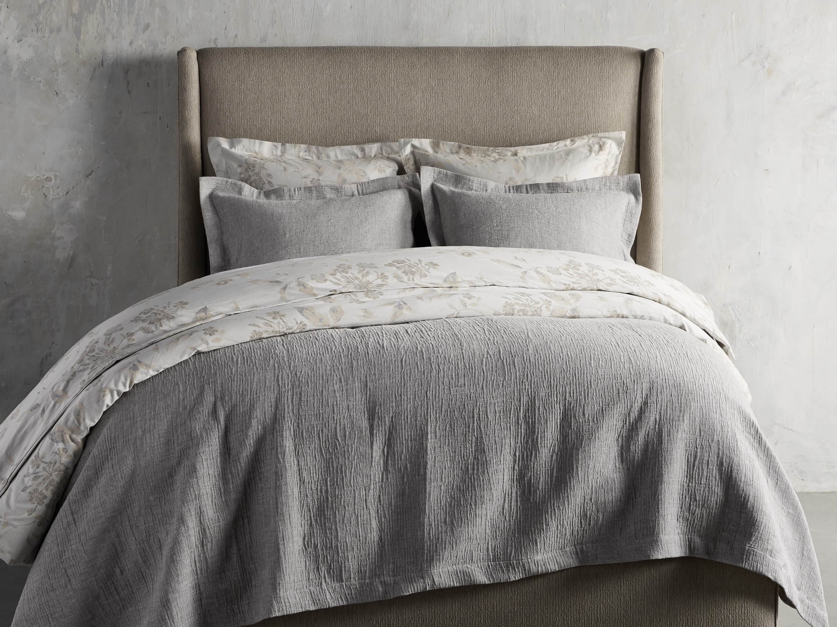 Matelasse Queen Coverlet in Linen