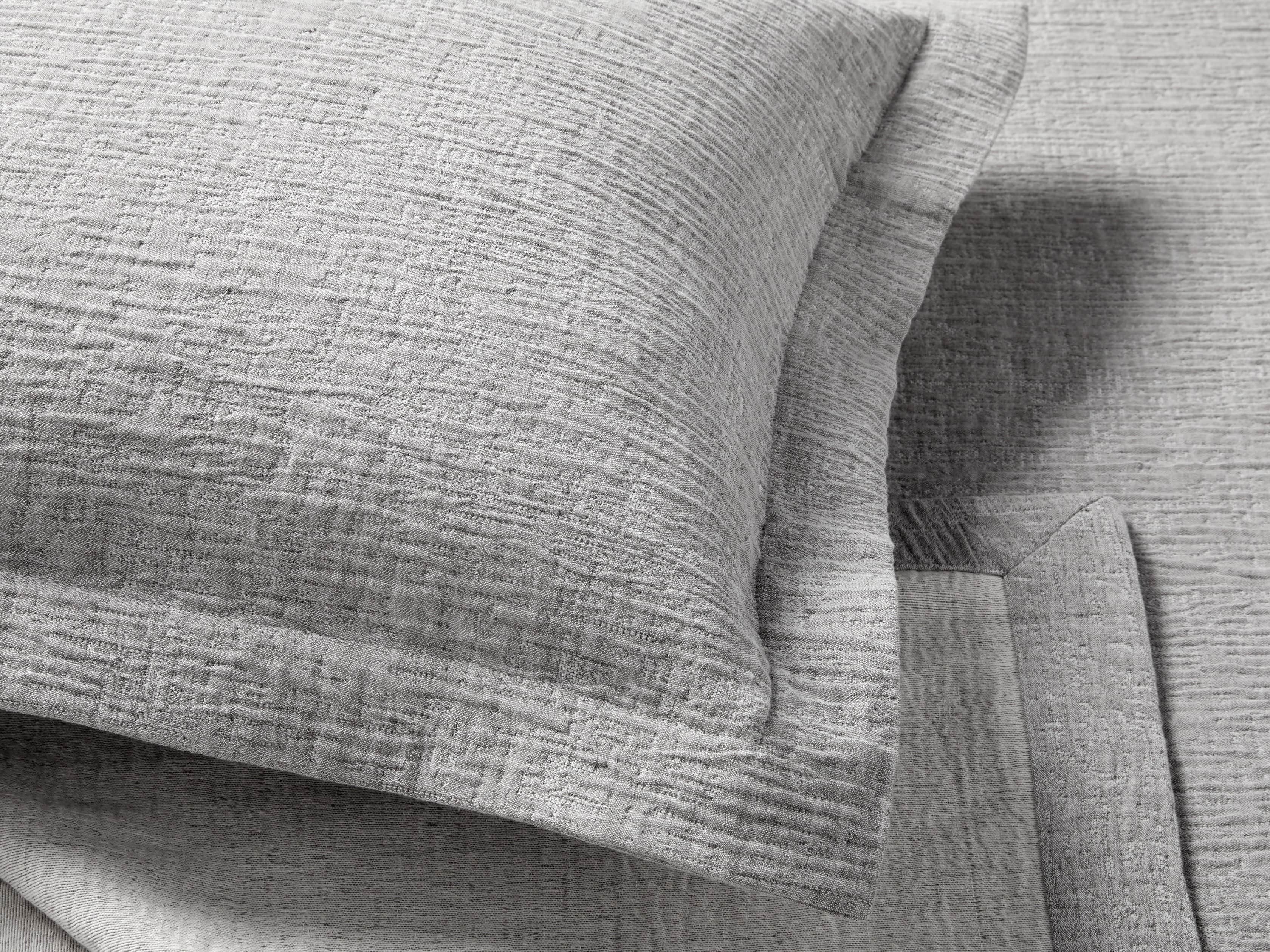 Matelasse Standard Sham in Linen