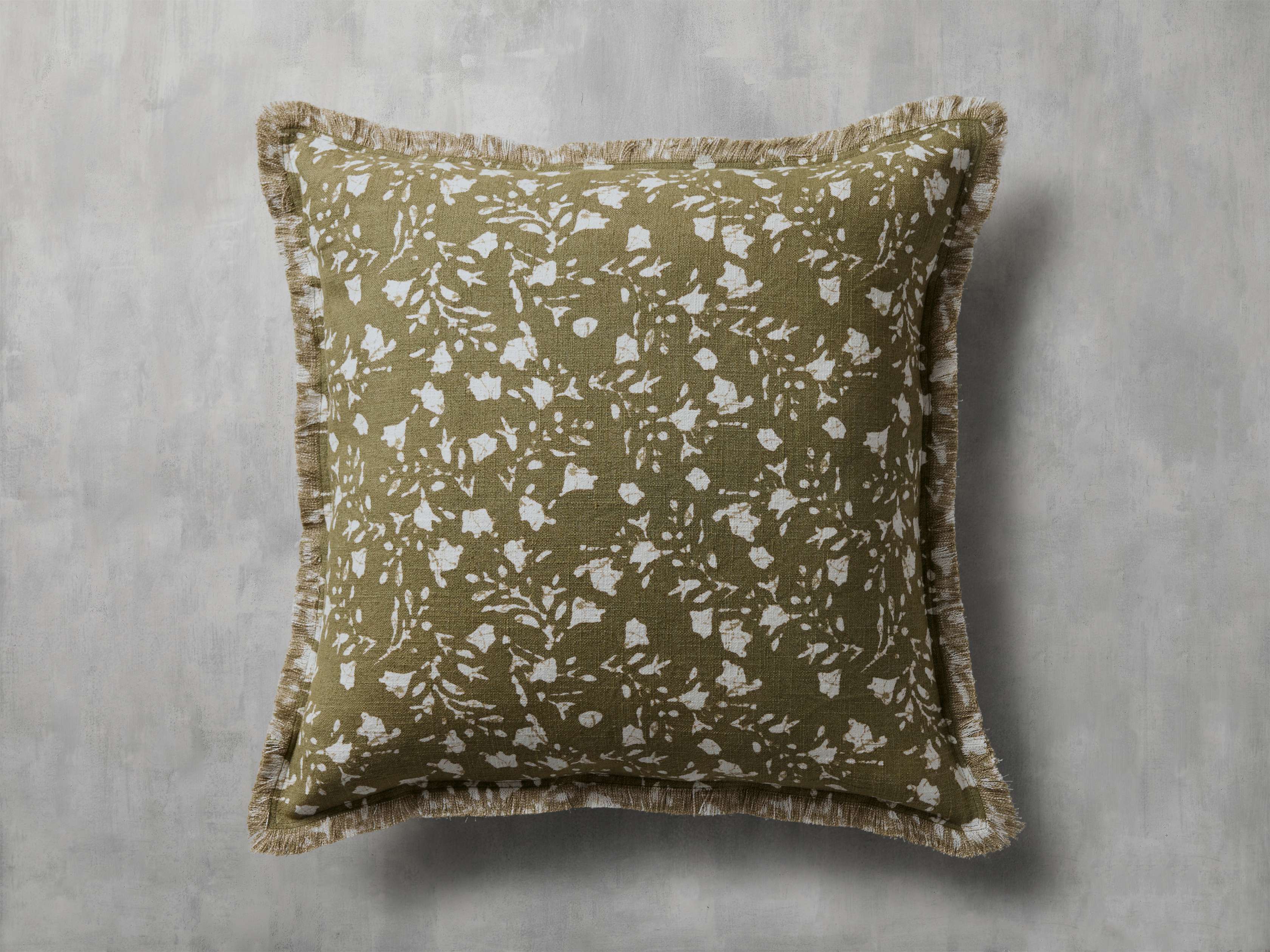 Lomi Pillow Cover in Green | Arhaus