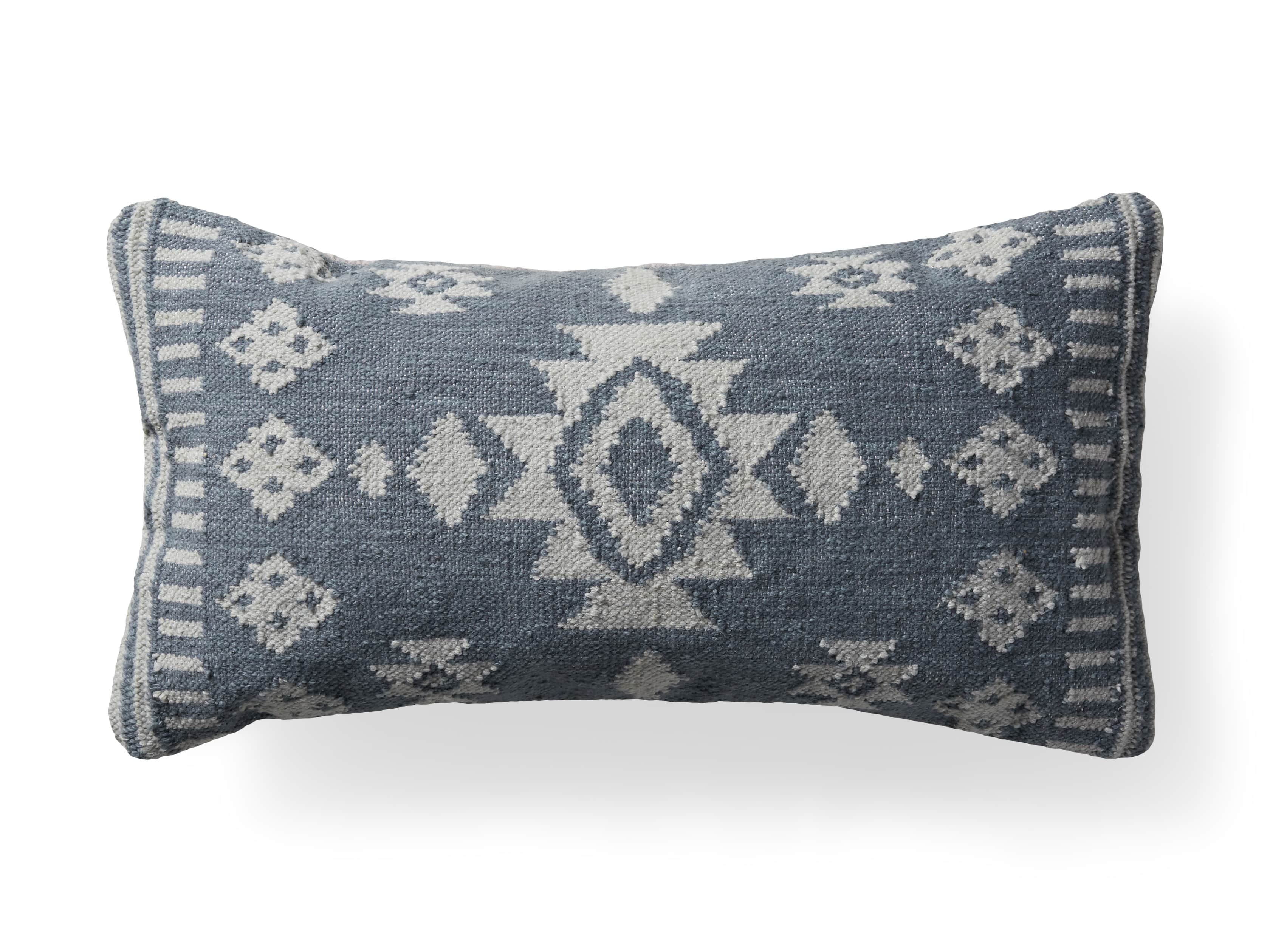 Newport Pillow, slide 4 of 7