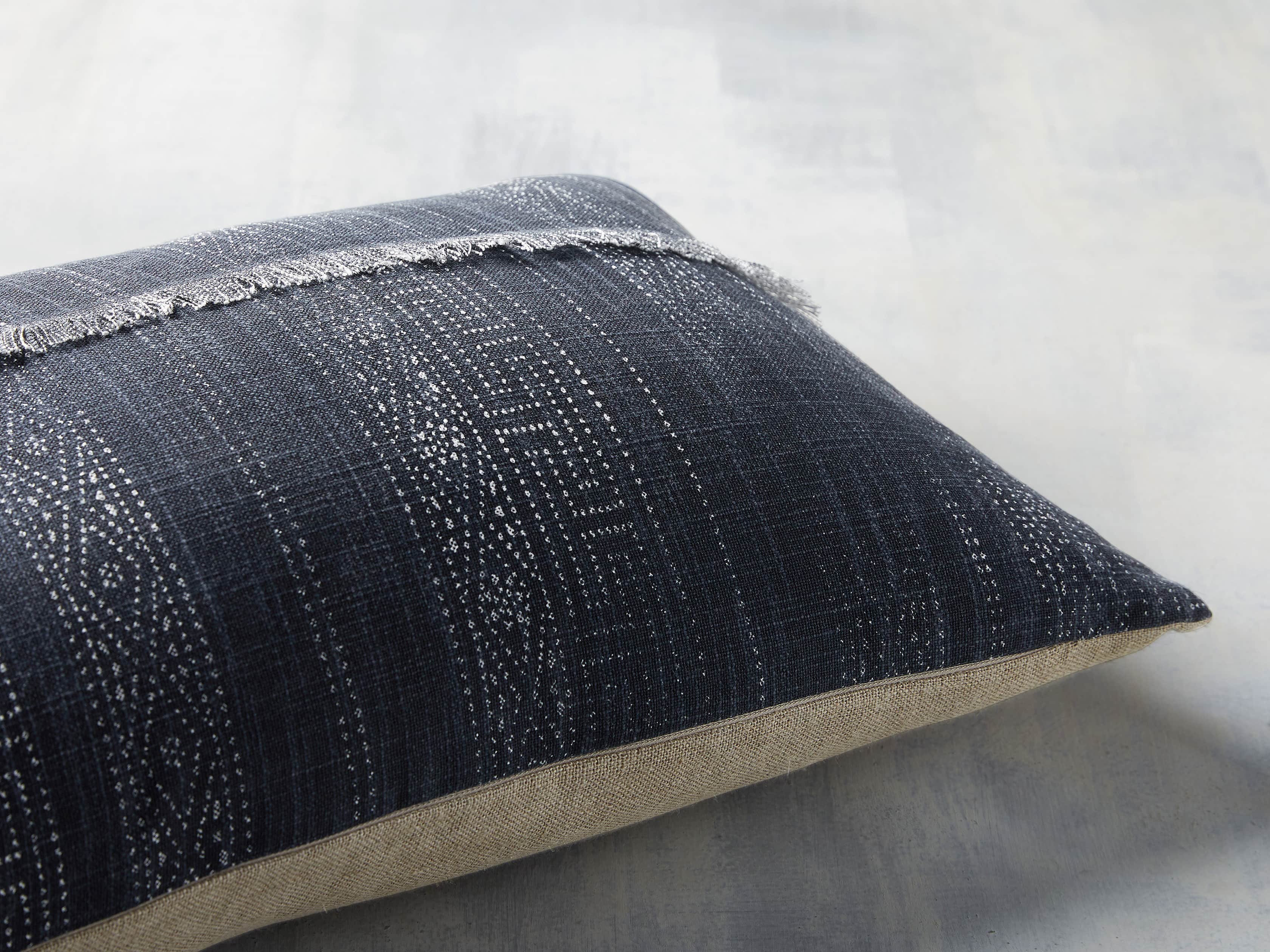 Navine Lumbar Pillow