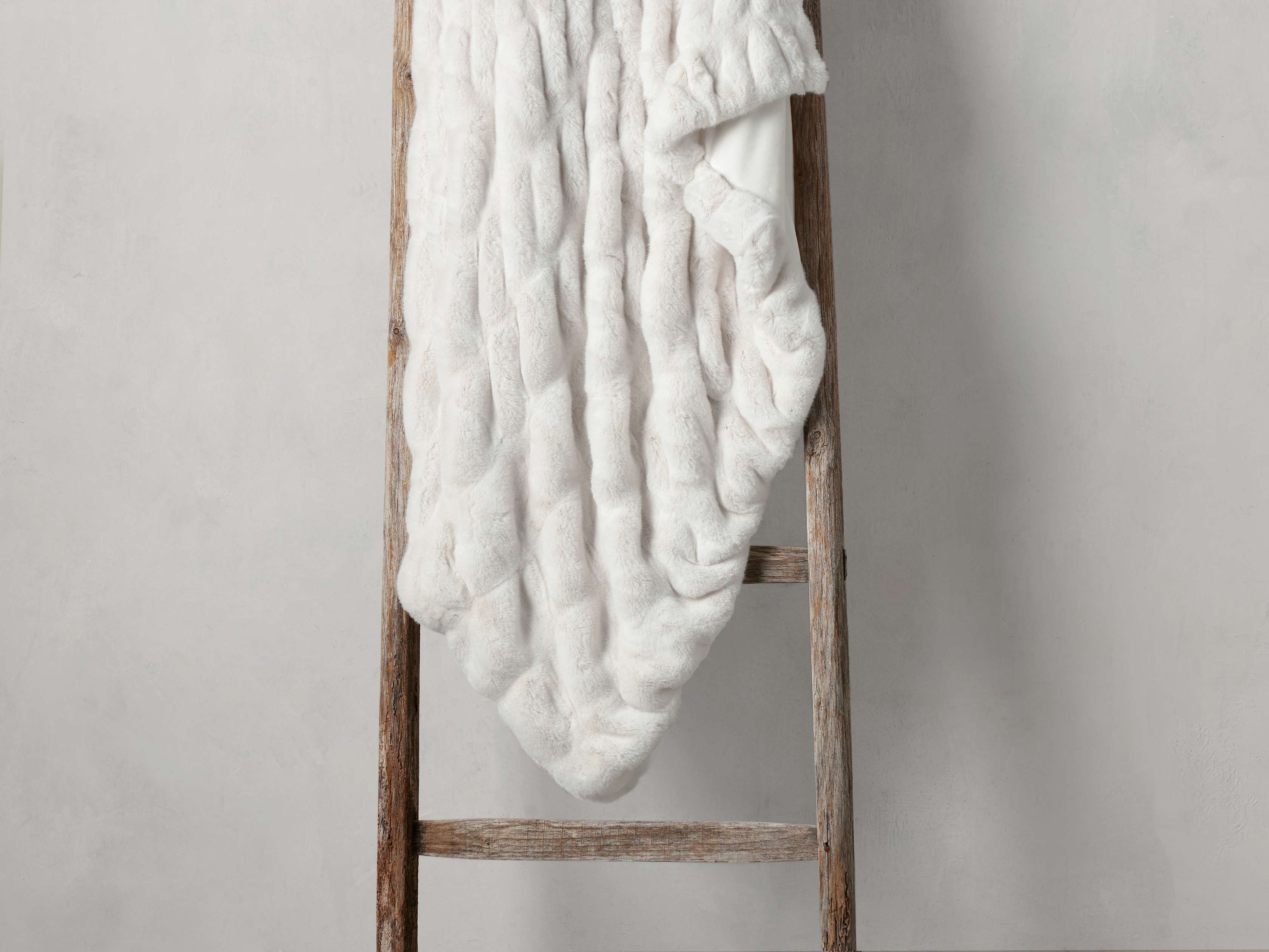 Artisan de luxe faux best sale fur throw