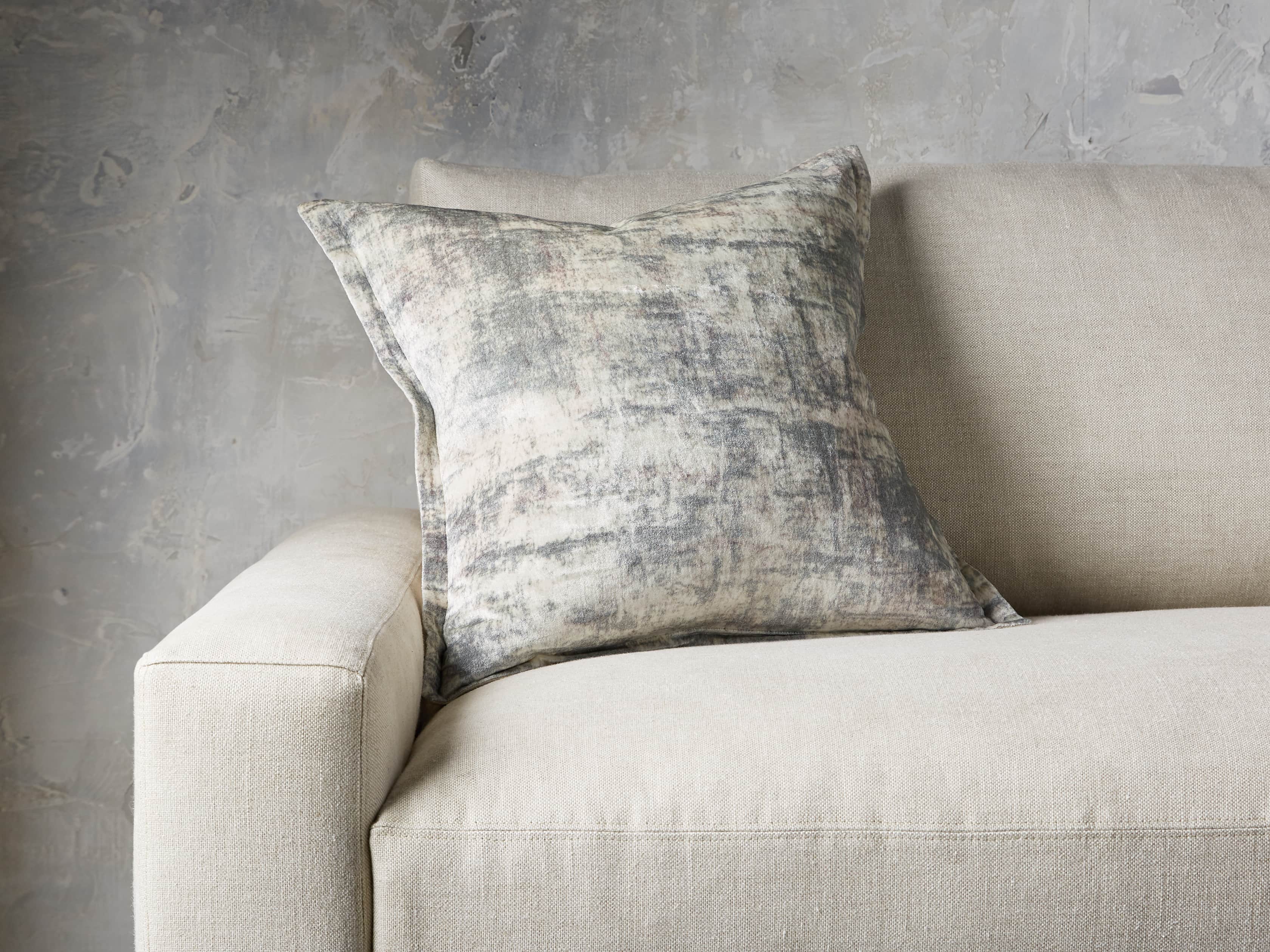 Raina Pillow
