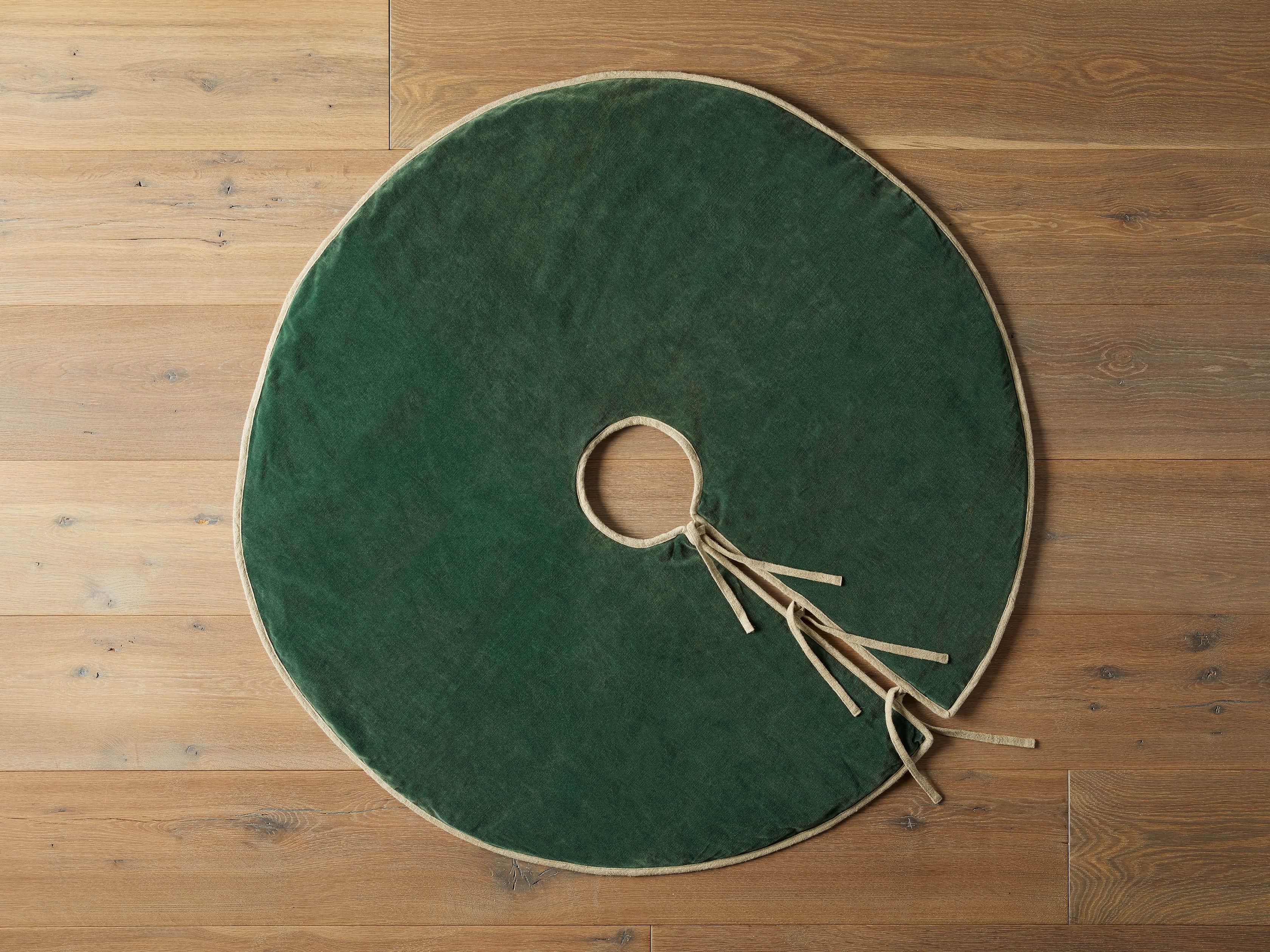 Stone washed Velvet Tree Skirt in Green