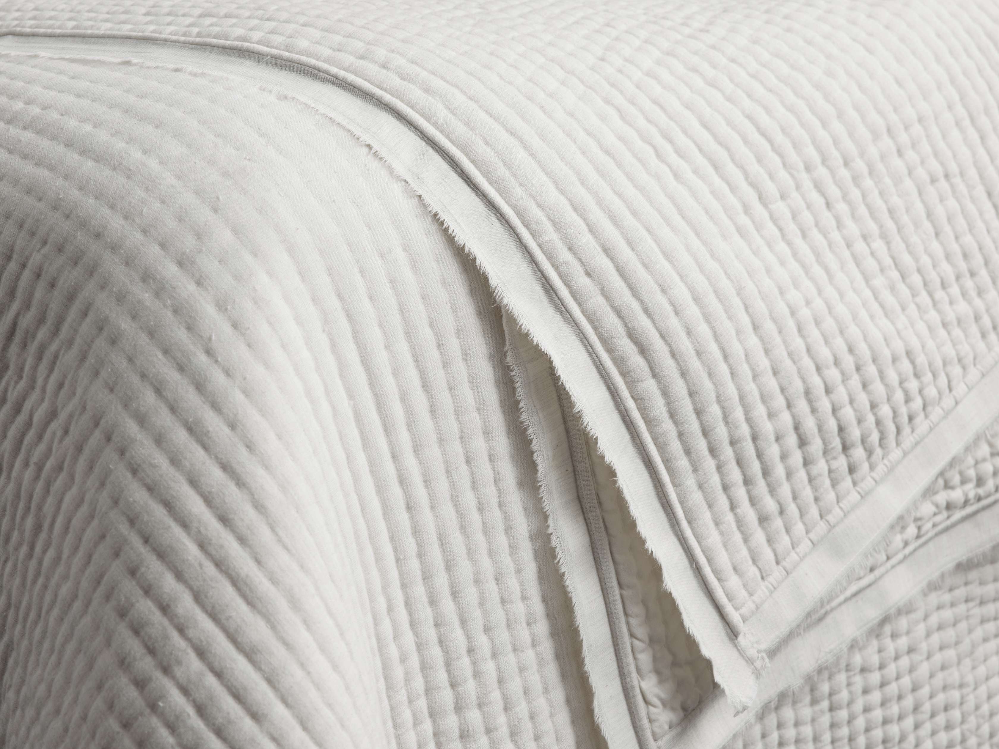 Tulaya Cotton Quilt – Arhaus
