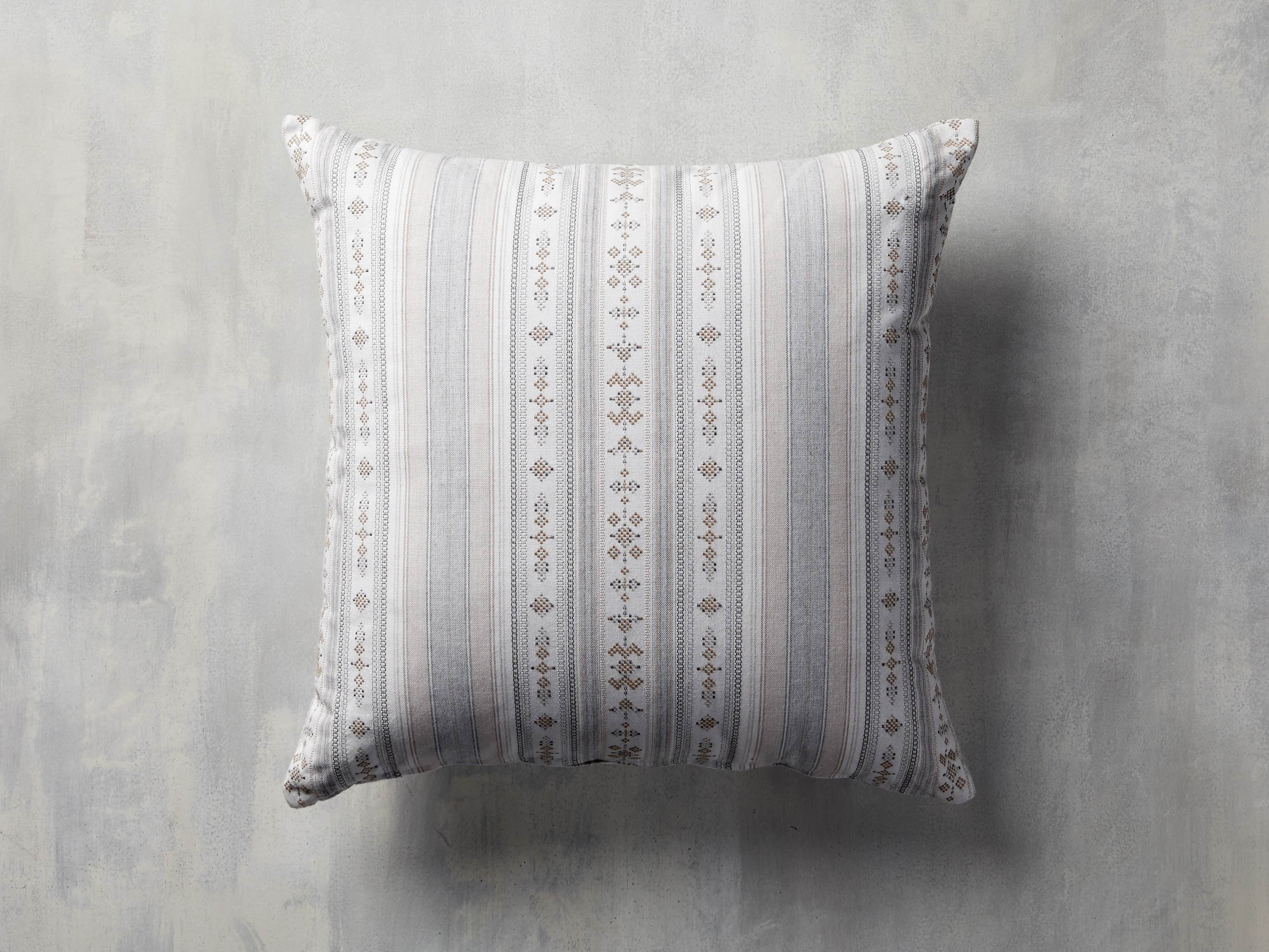 Voyage Indoor/Outdoor Pillow in White