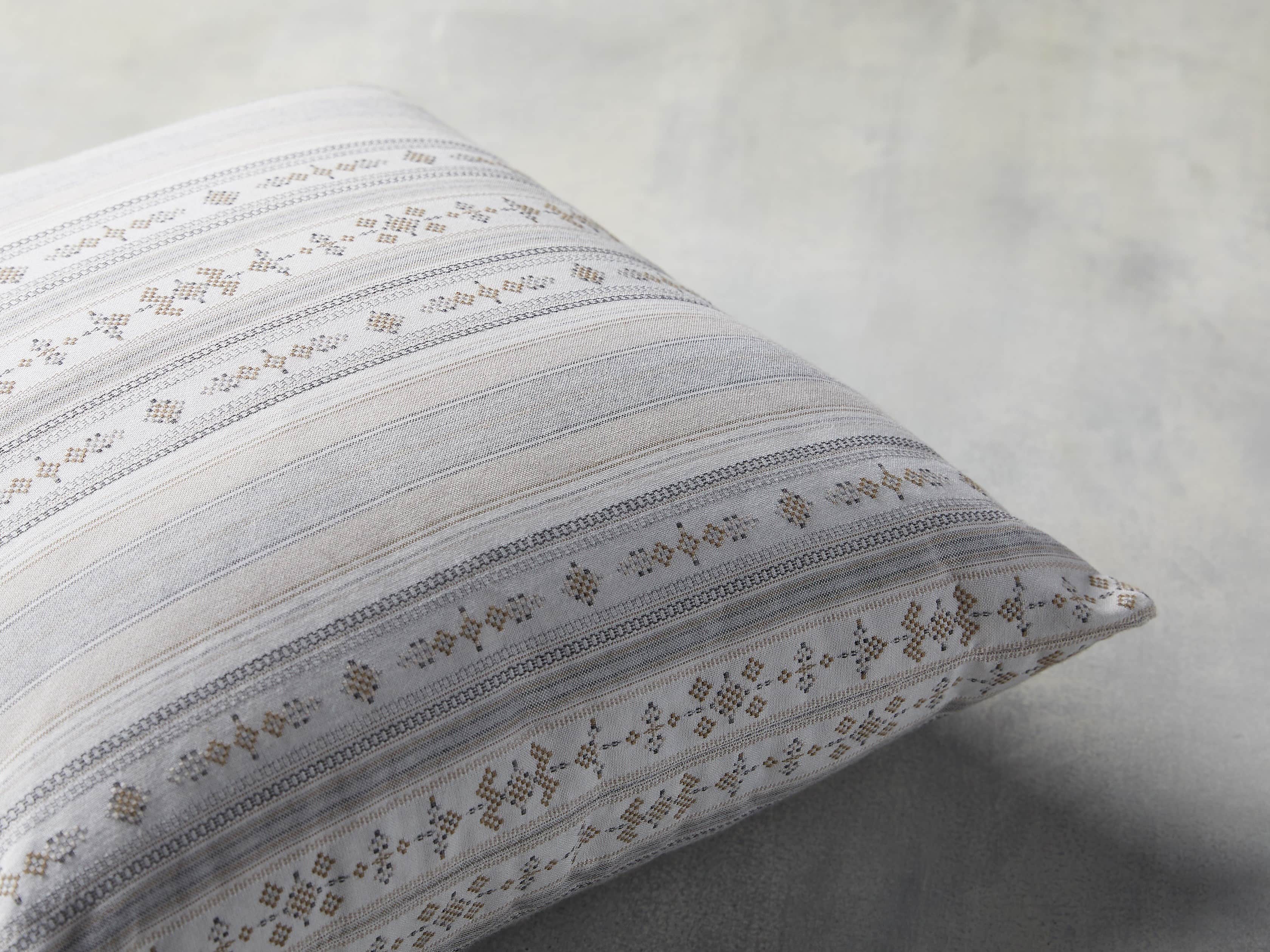 Voyage Indoor/Outdoor Pillow in White