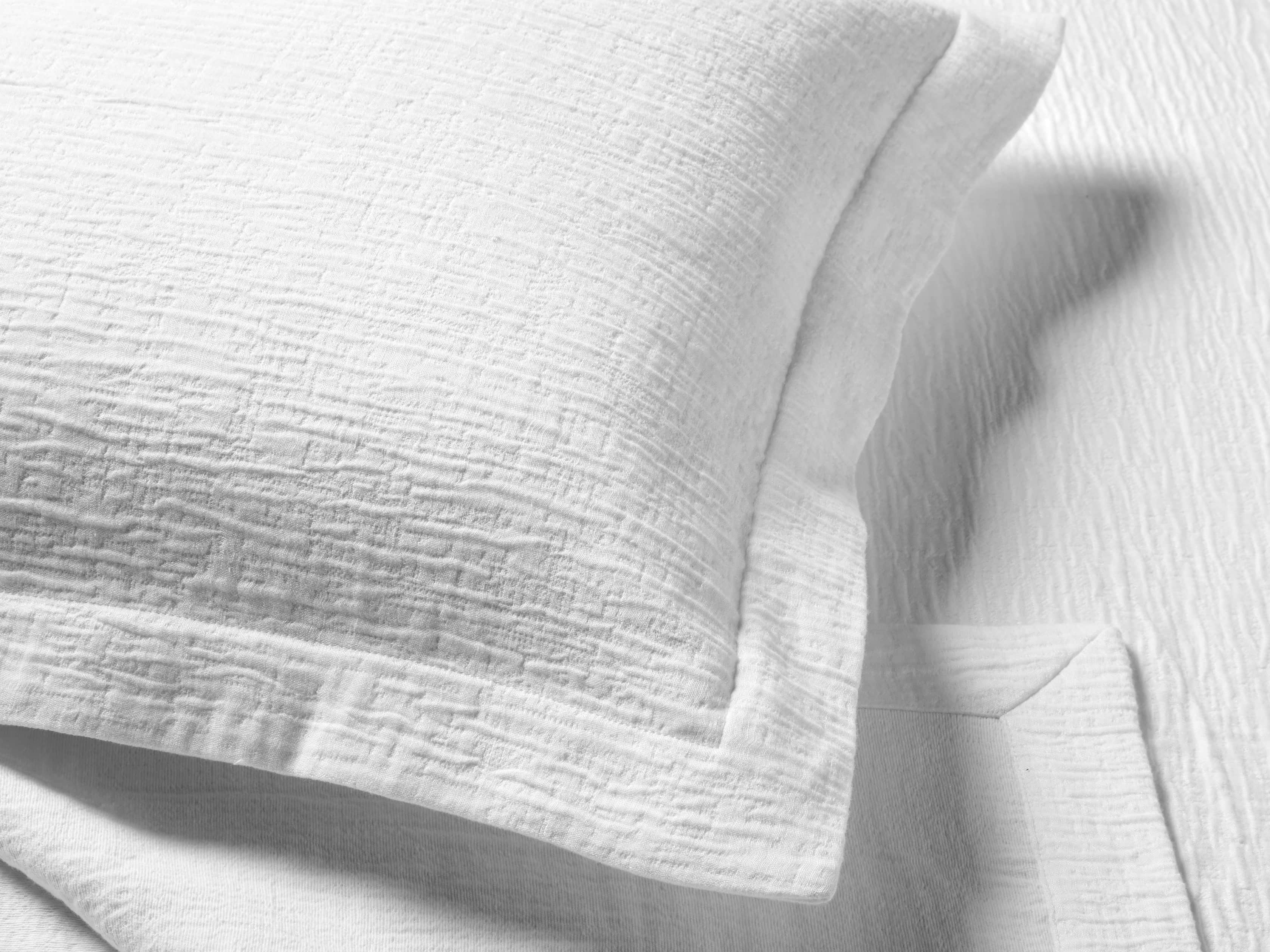 Matelasse Standard Sham in White