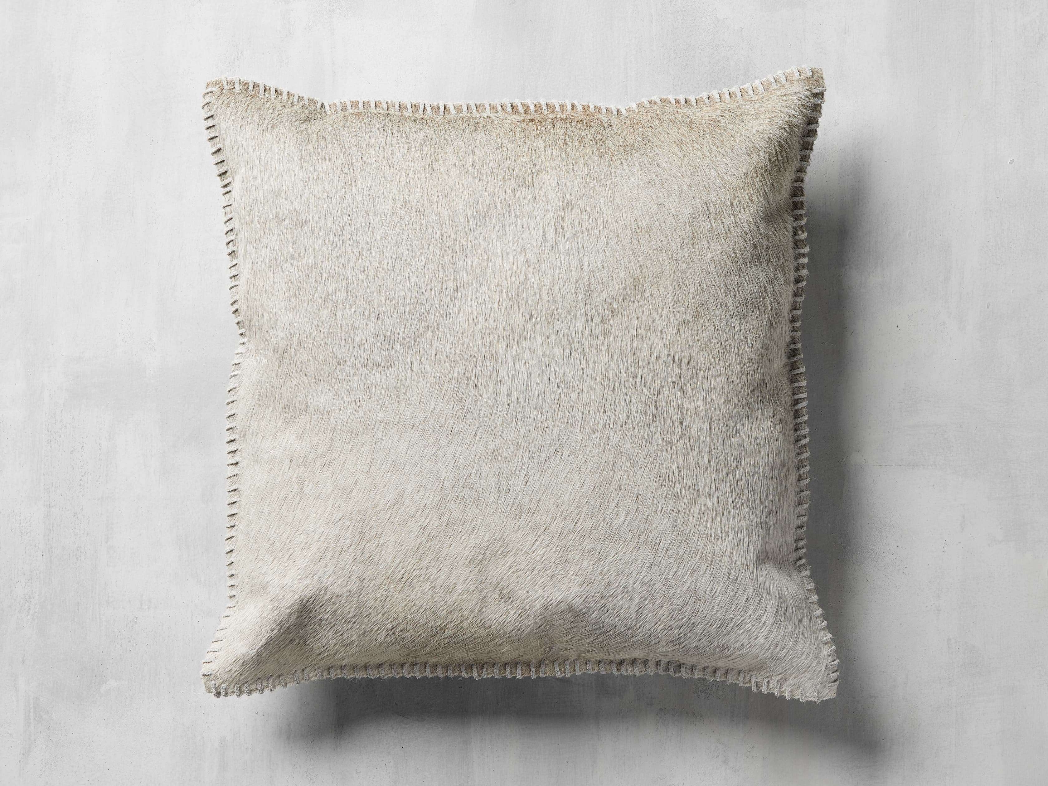 Sol Living Decorative Accent Pillows Throw Pillow for Couch Bedroom Soft Cushions - 20 x 12 in - White with Tassels - Single