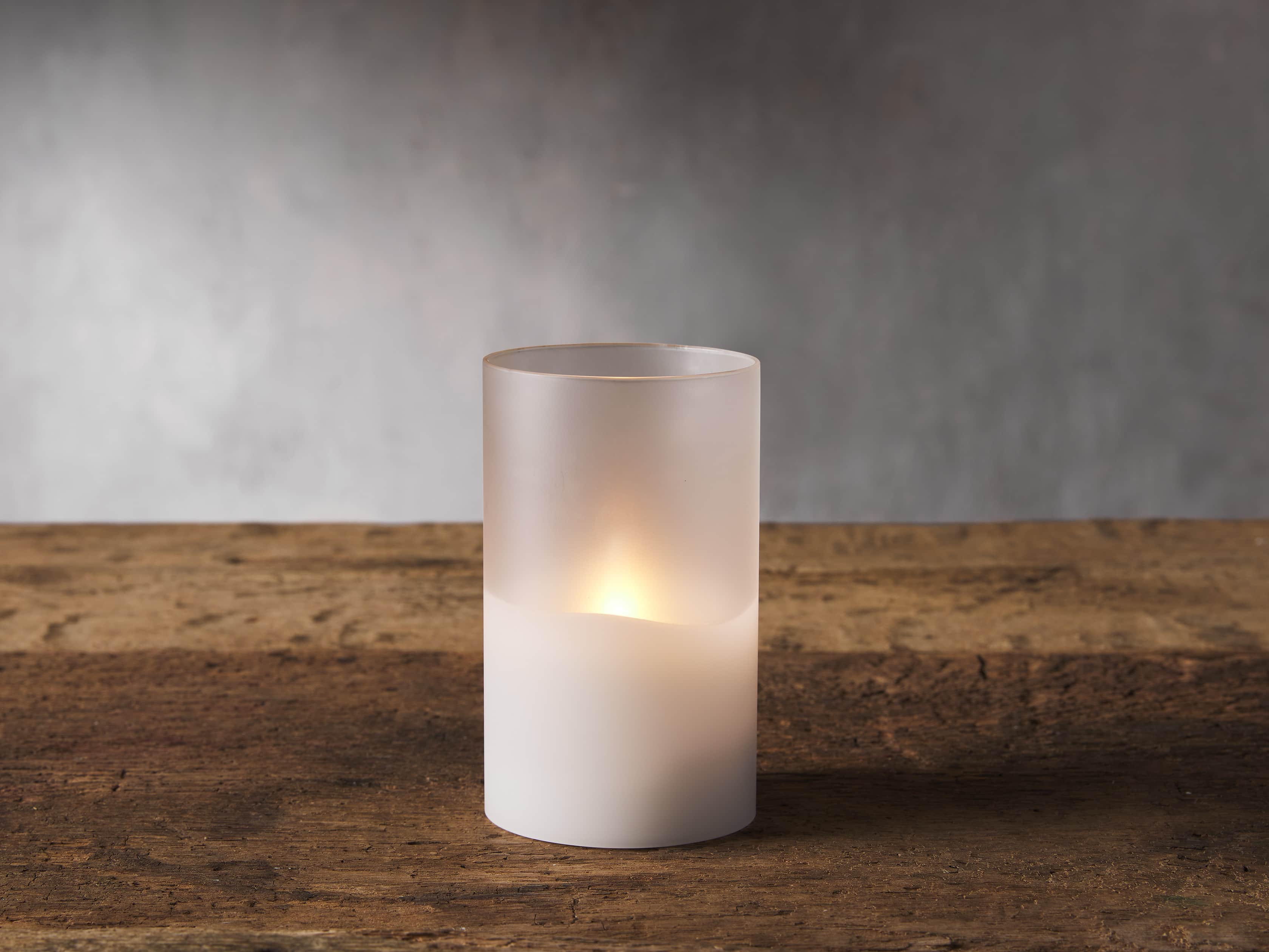 Illumaflame™ Candle 3.5X6, slide 1 of 2