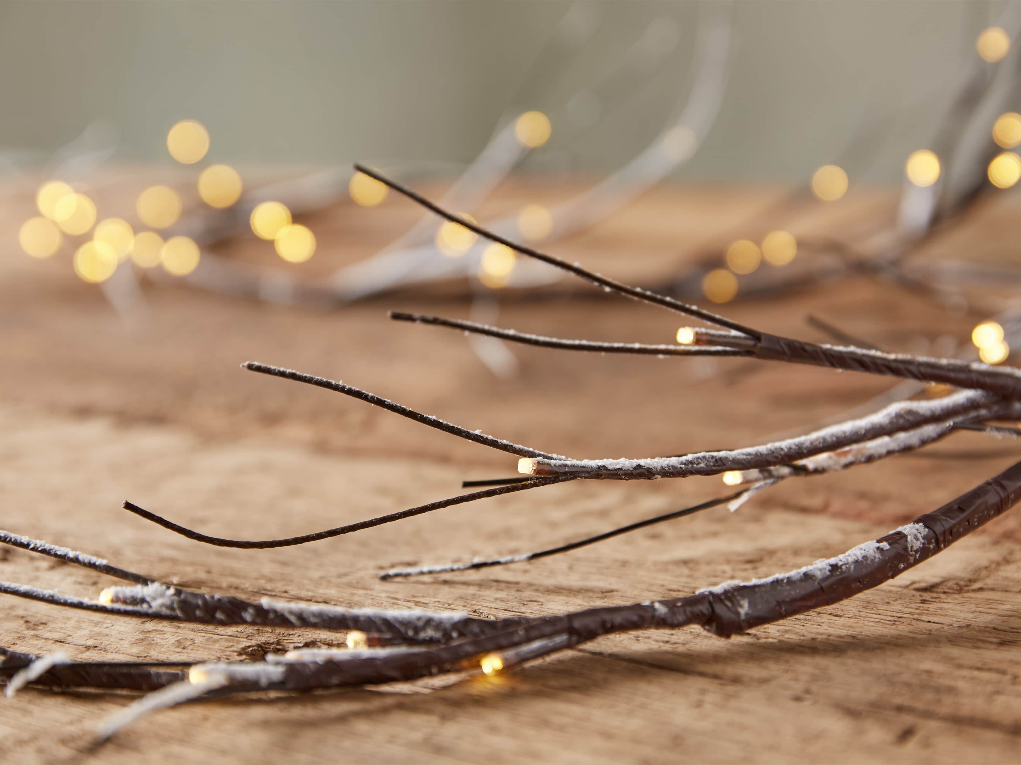 Aurora Snowy Garland