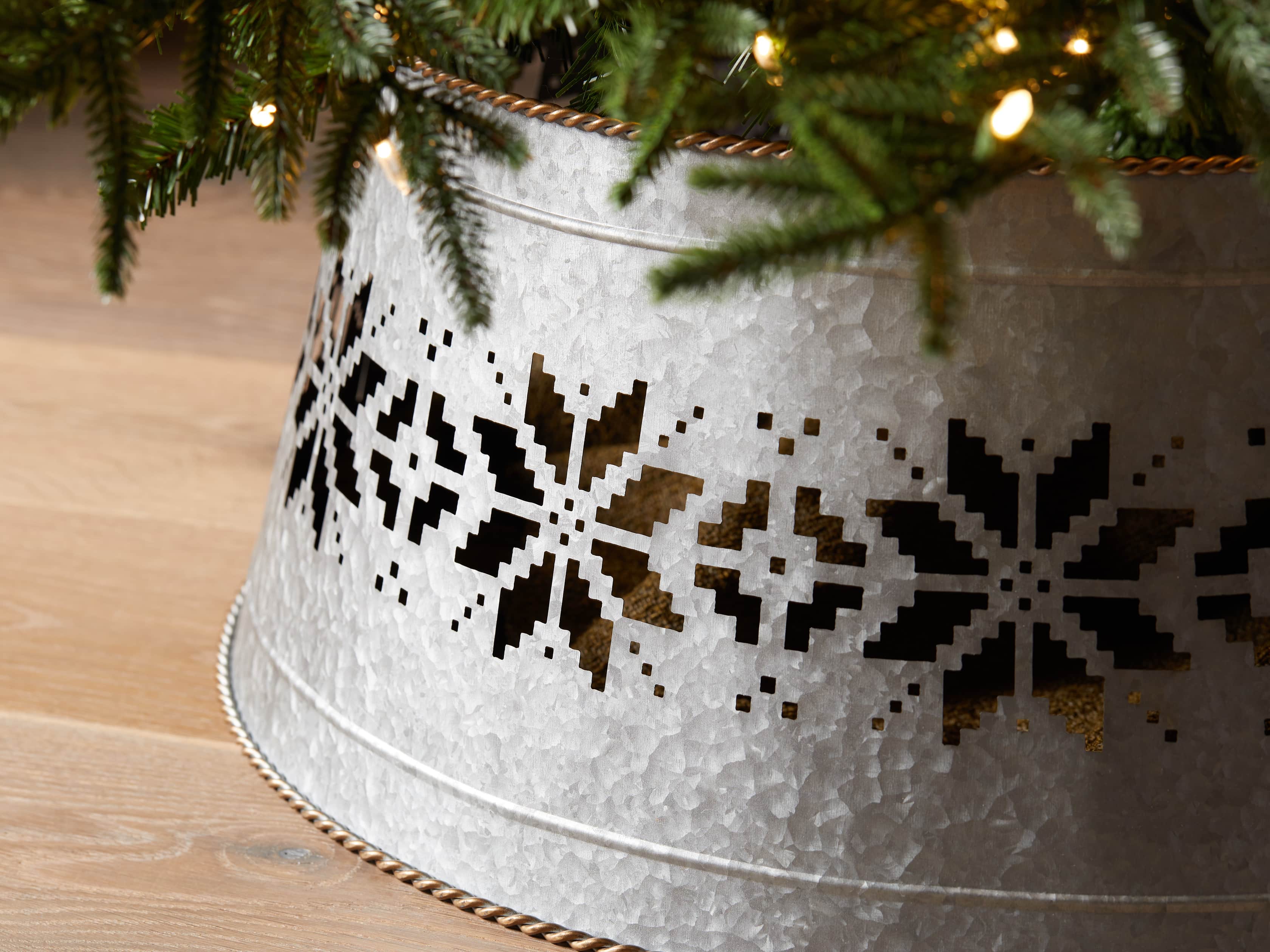 Nordic Tree Collar, slide 2 of 2