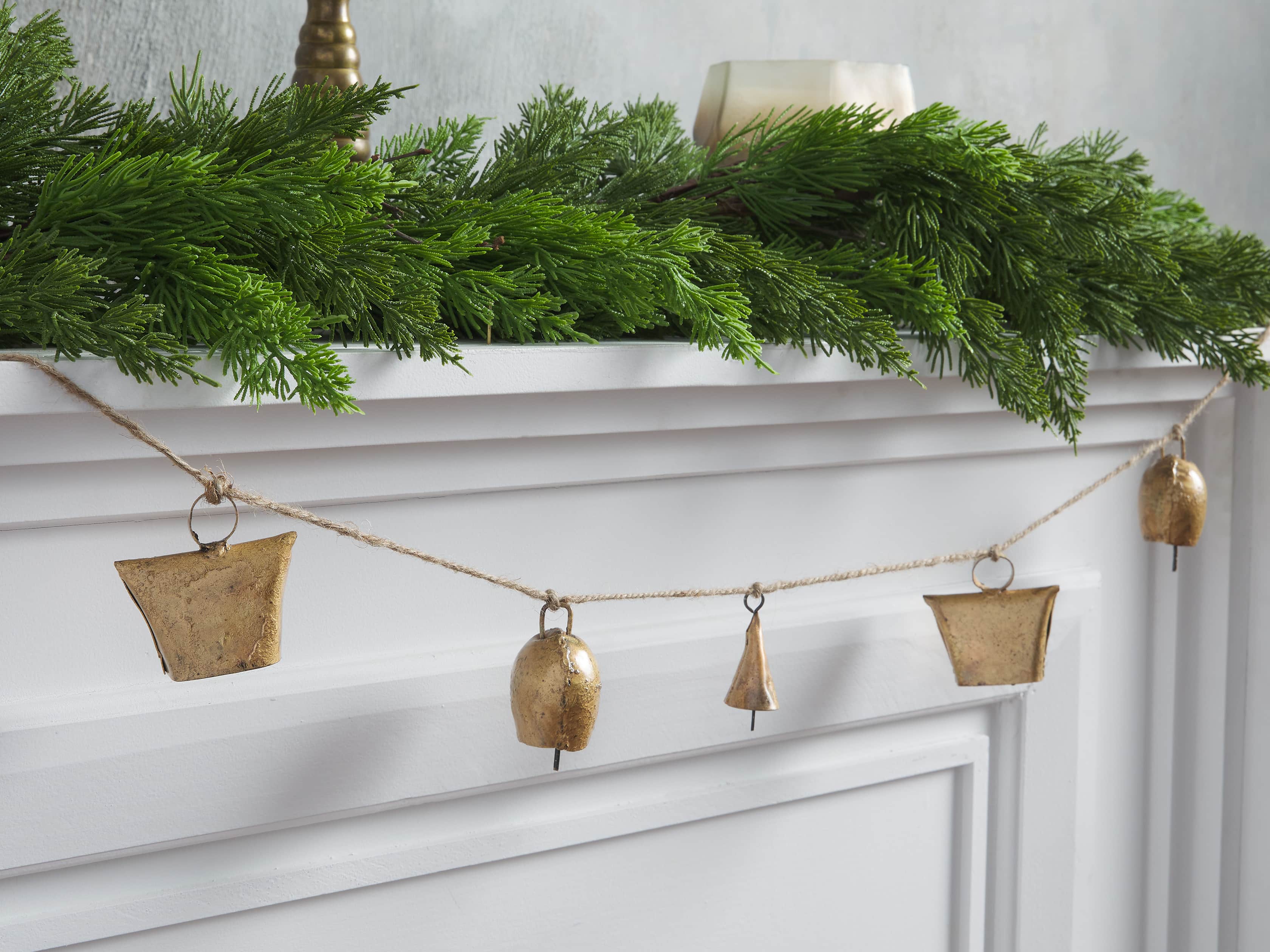 Jute Bell Garland, slide 2 of 2