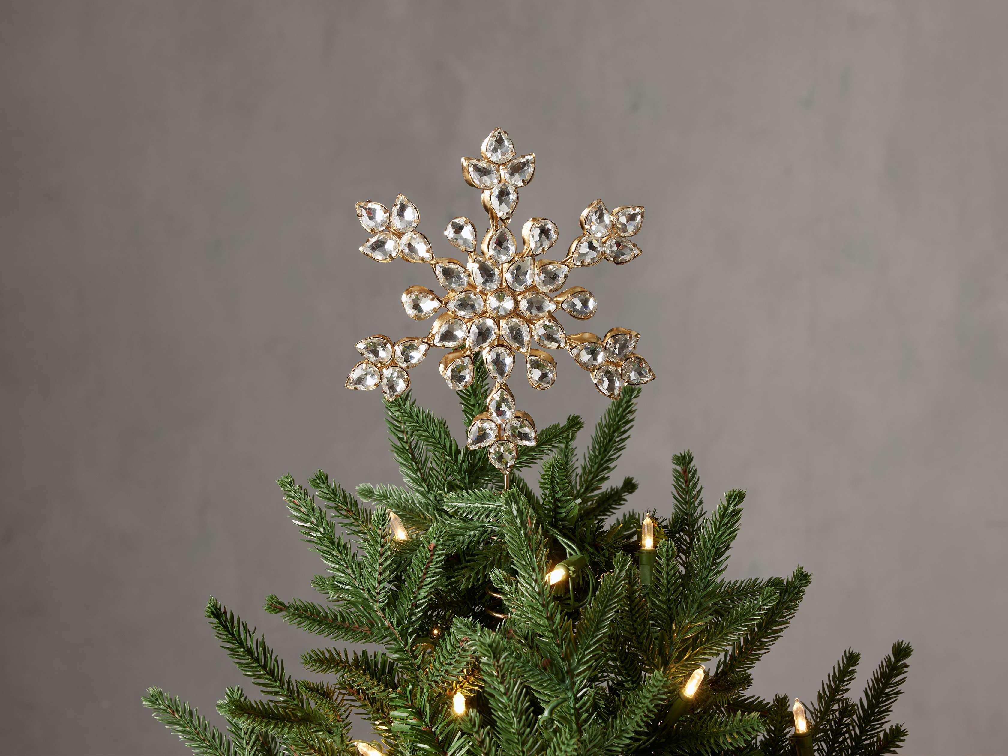 Large Pearls  Elegant christmas trees, Jeweled christmas trees, Jeweled  christmas