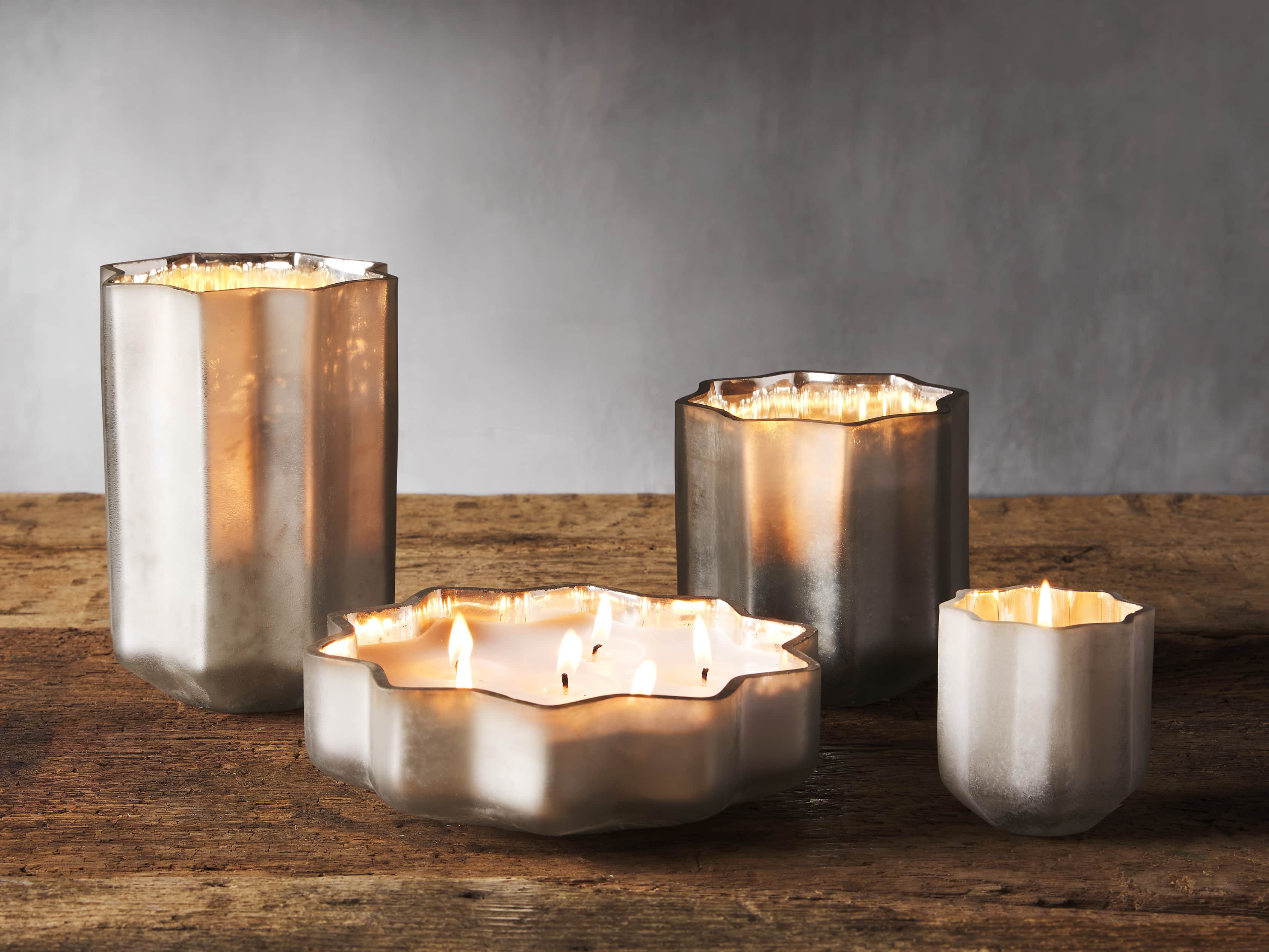 Low Starburst Candle, slide 2 of 3