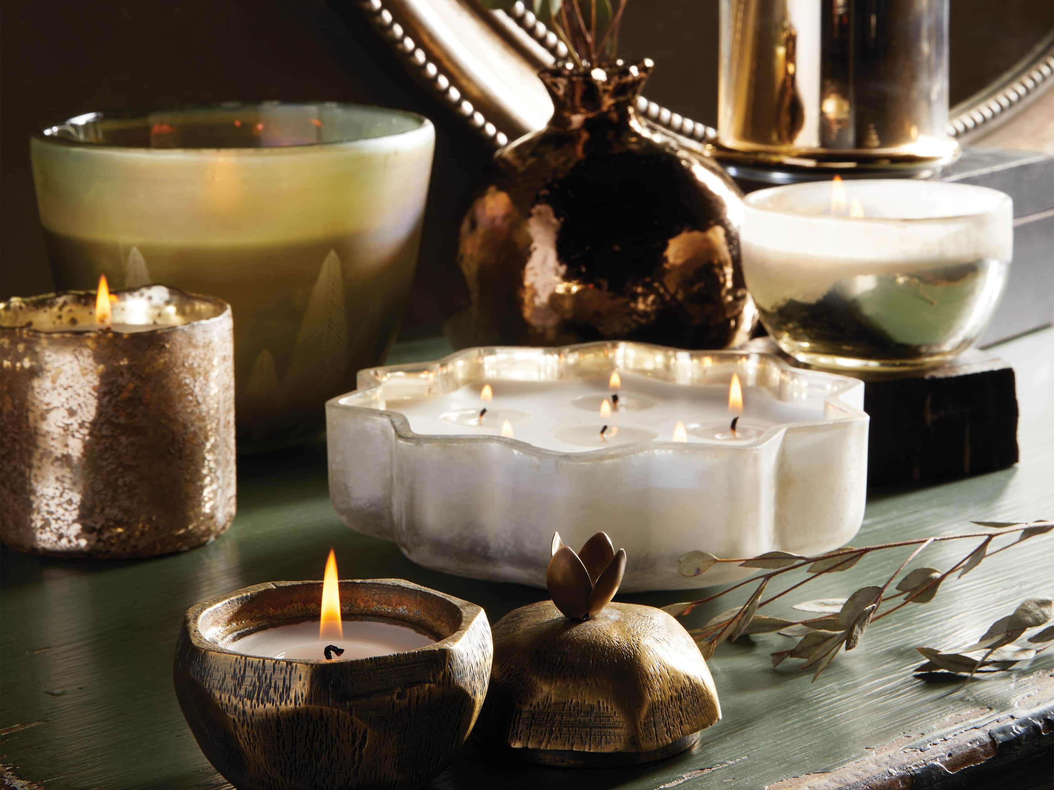 Low Starburst Candle, slide 3 of 3