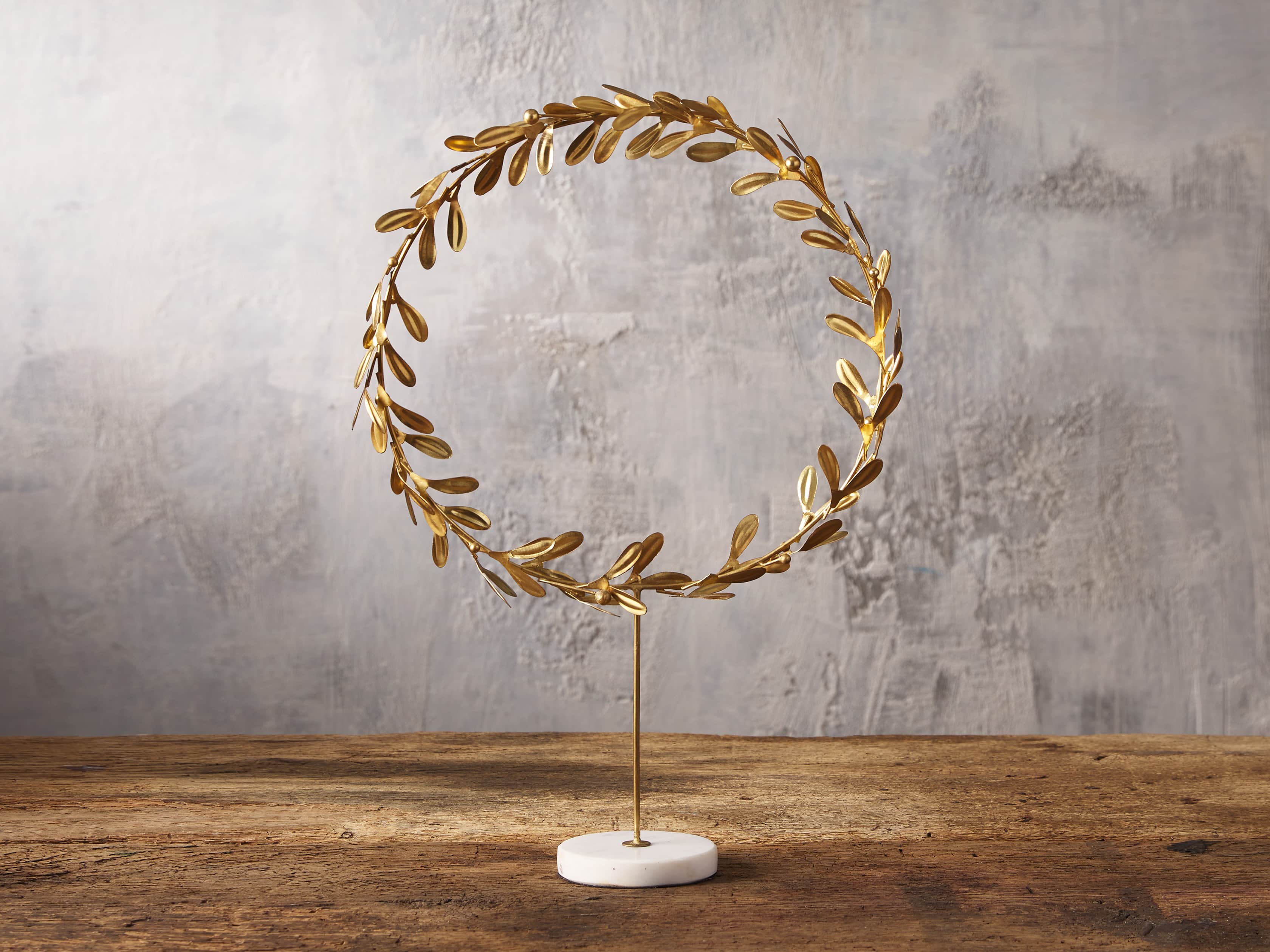 Large Metal Mistletoe Wreath on Stand, slide 1 of 3