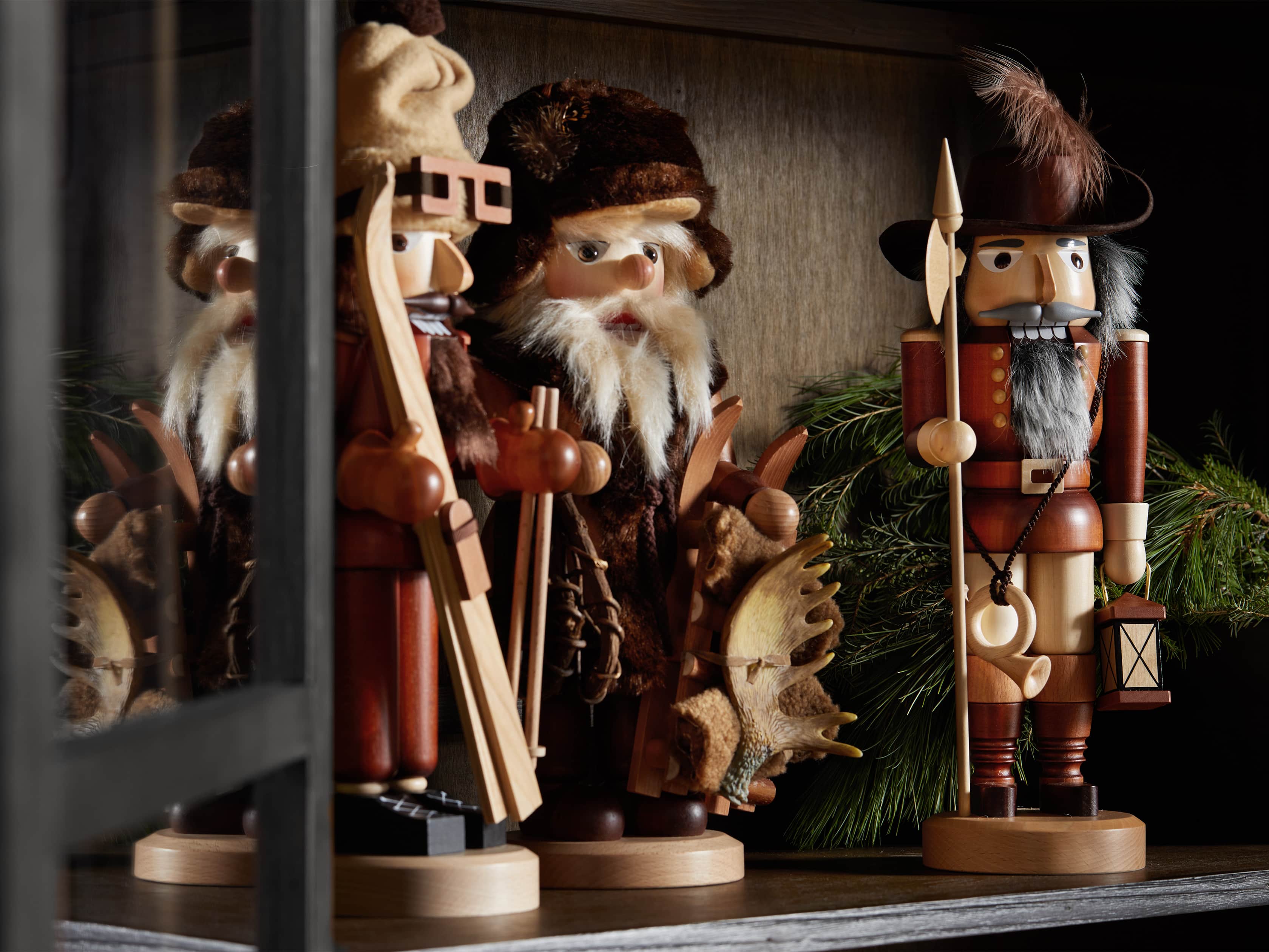 Night Watchman Nutcracker, slide 4 of 4