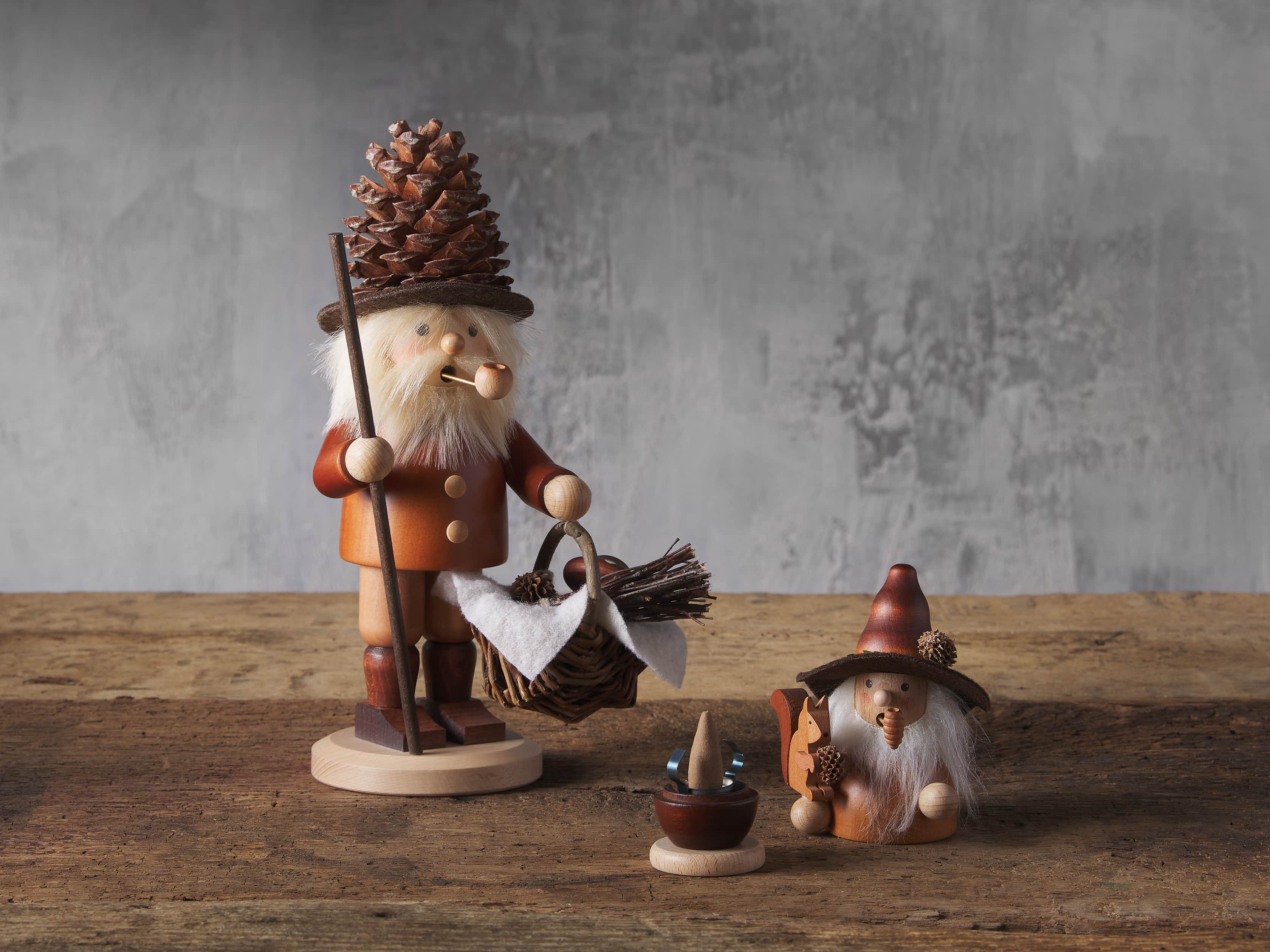 Woodsman Squirrel Incense Smoker, slide 2 of 3