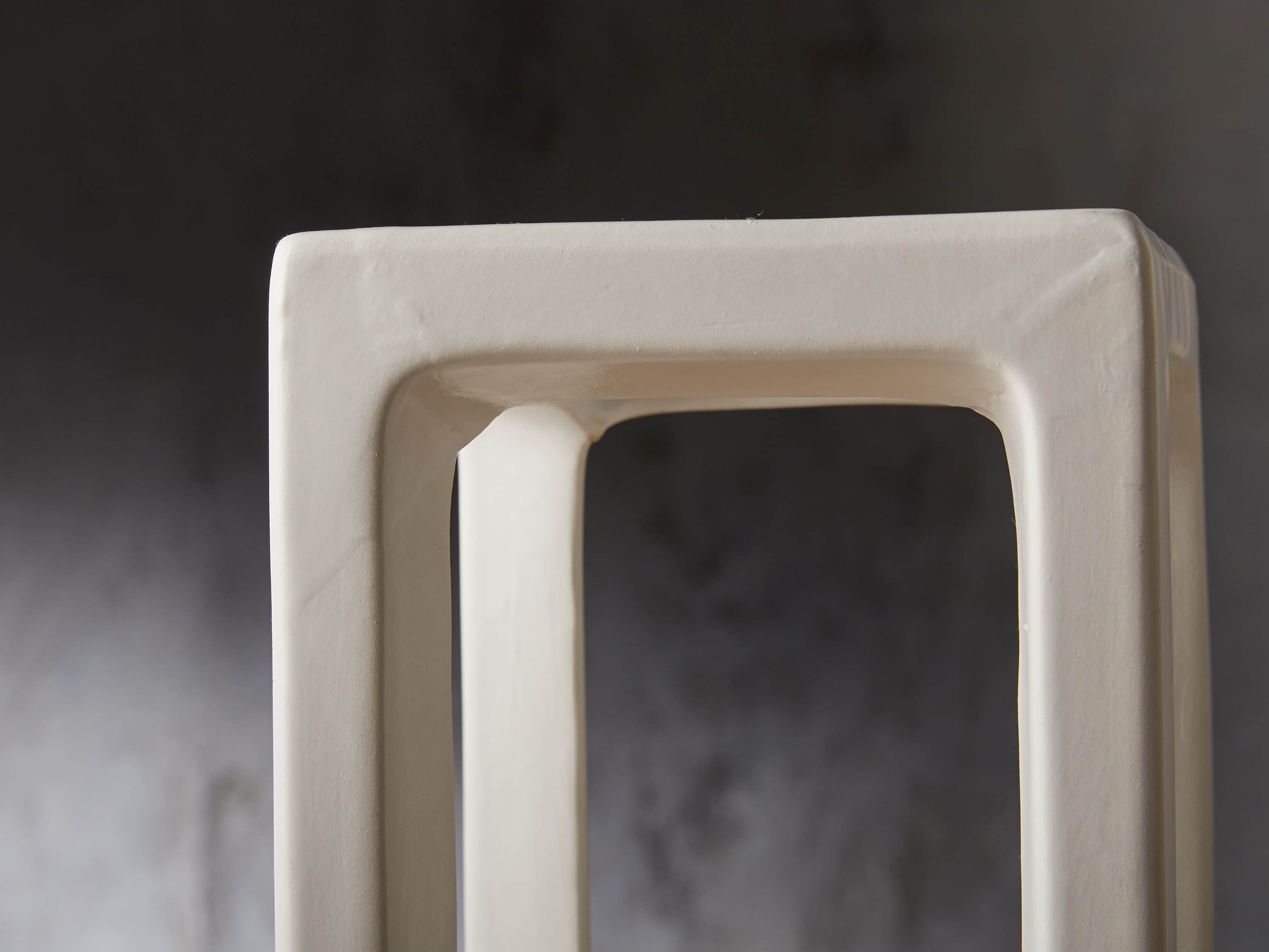 Small Square Pillar Holder