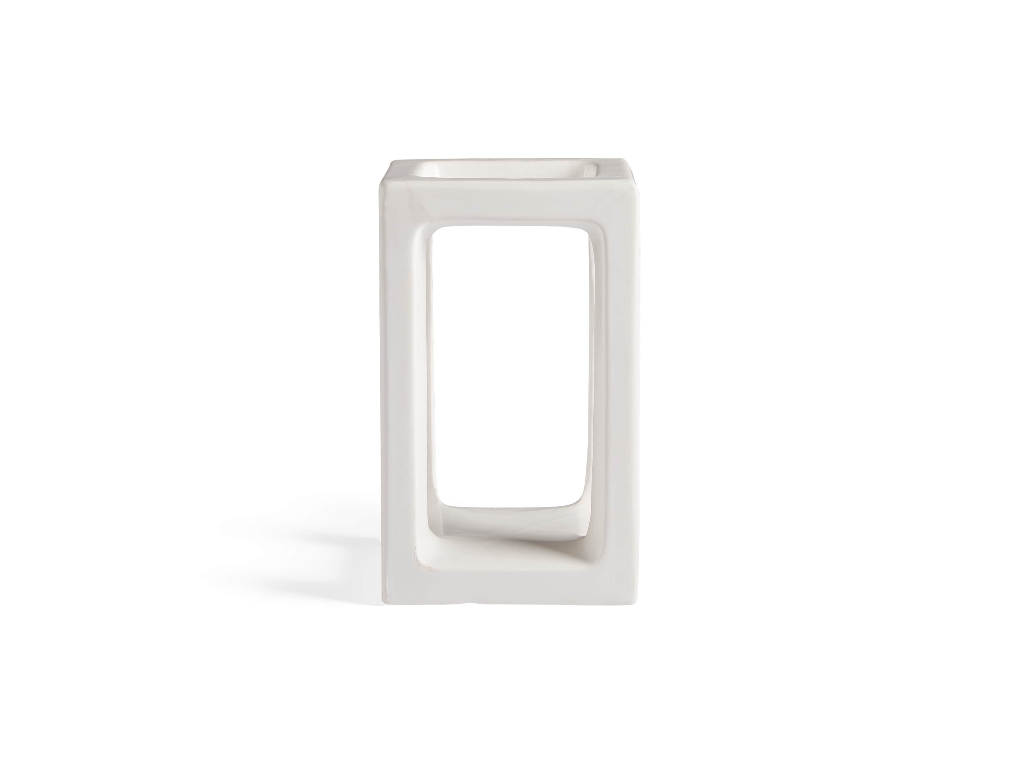 Small Square Pillar Holder