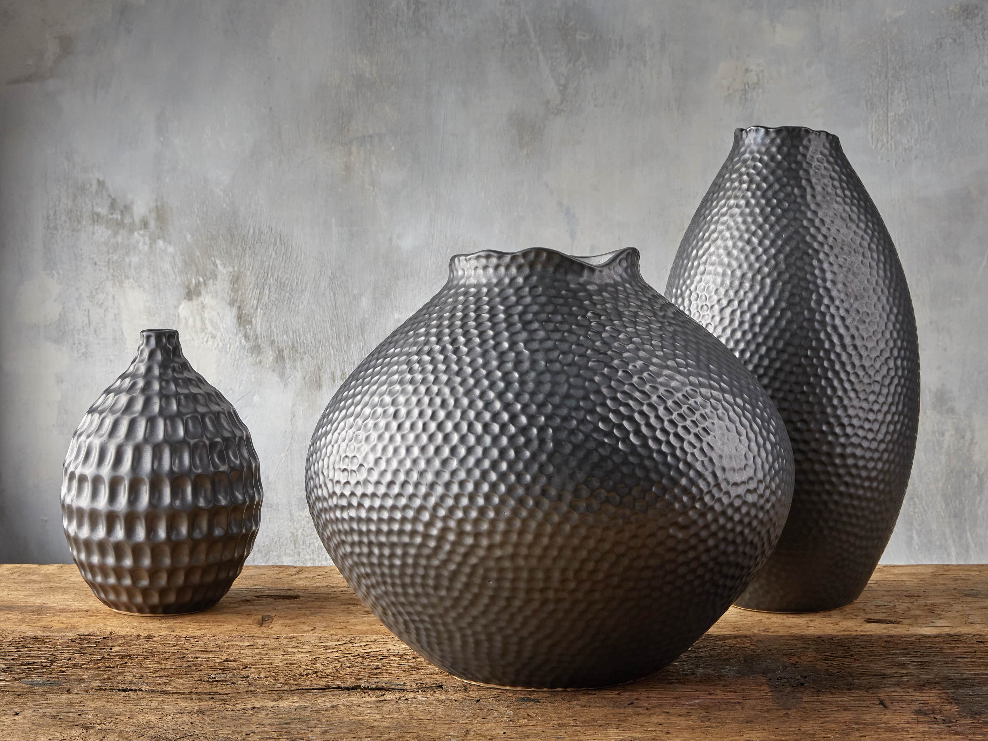 Eva Round Vase in Black, slide 3 of 5