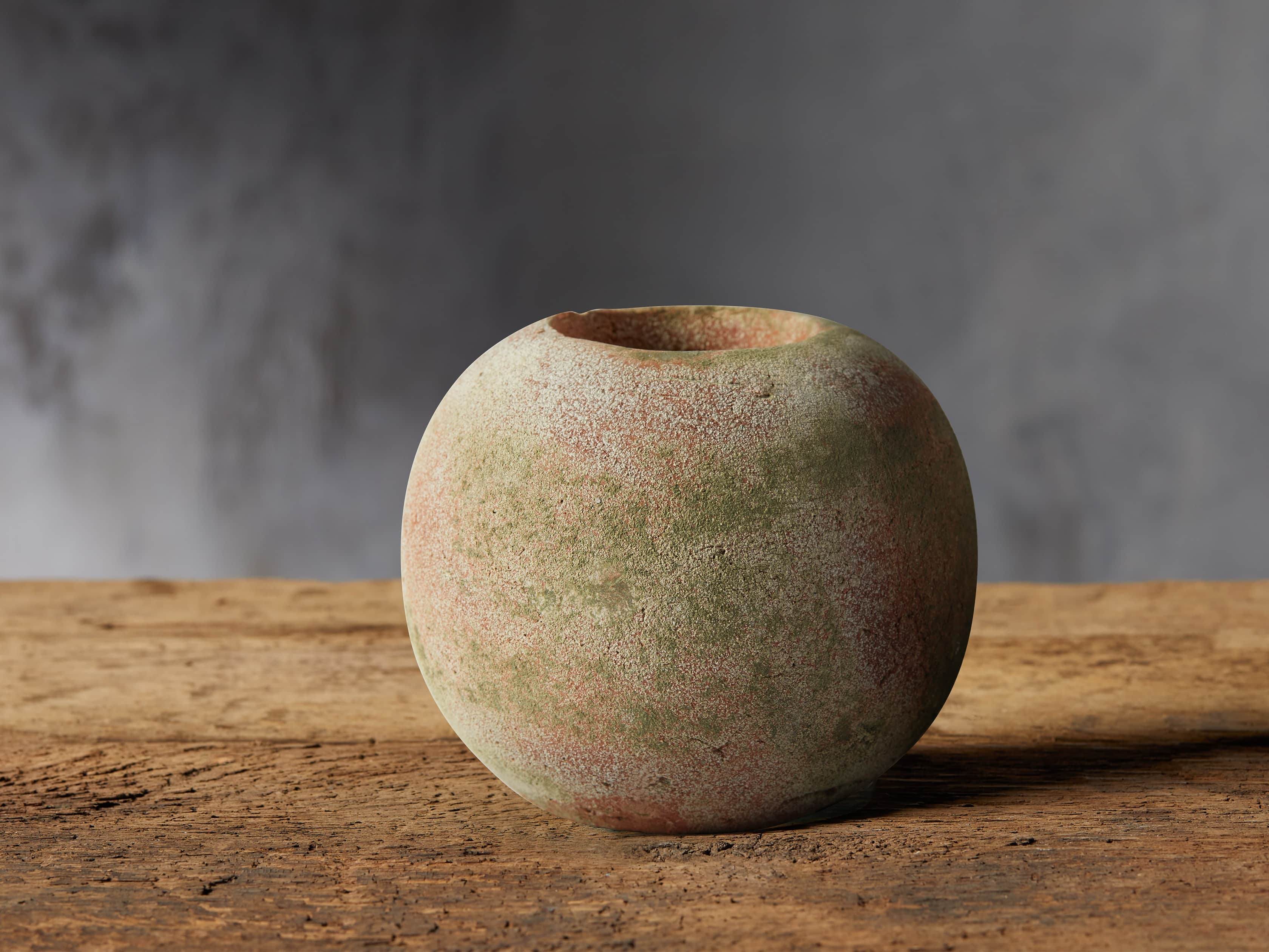 Amphora Tealight Holder, slide 1 of 5