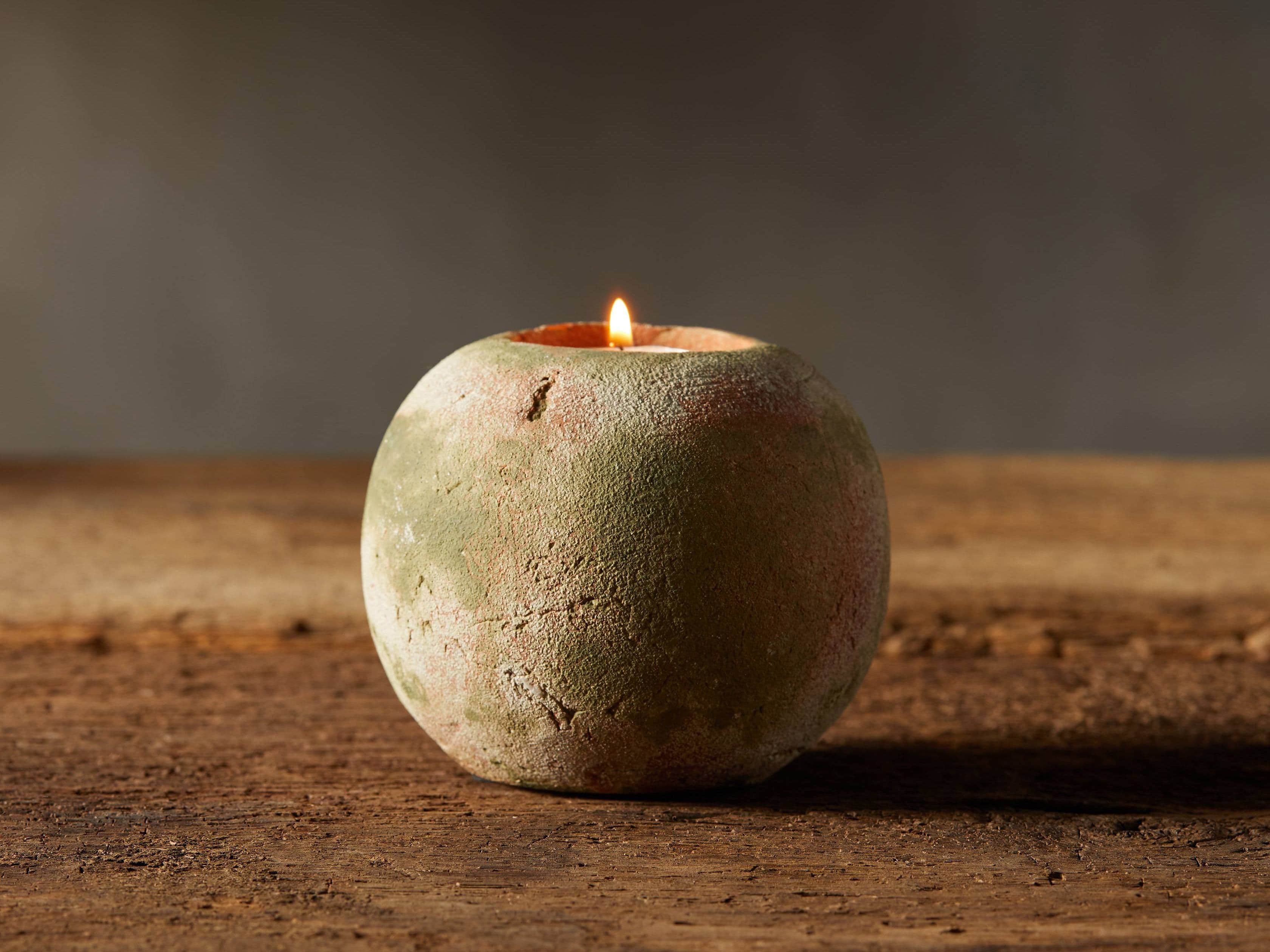 Amphora Tealight Holder, slide 2 of 5