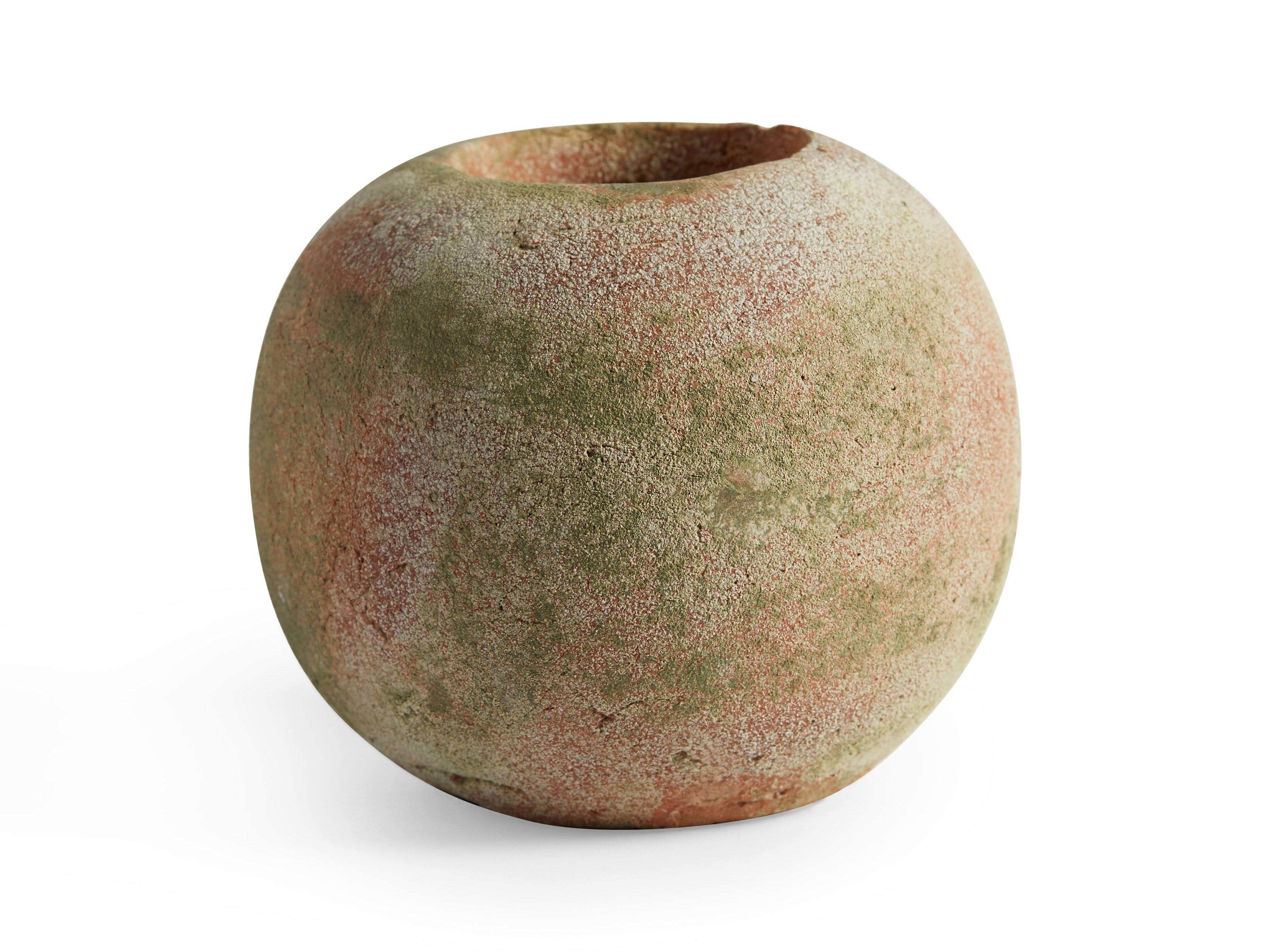 Amphora Tealight Holder, slide 5 of 5