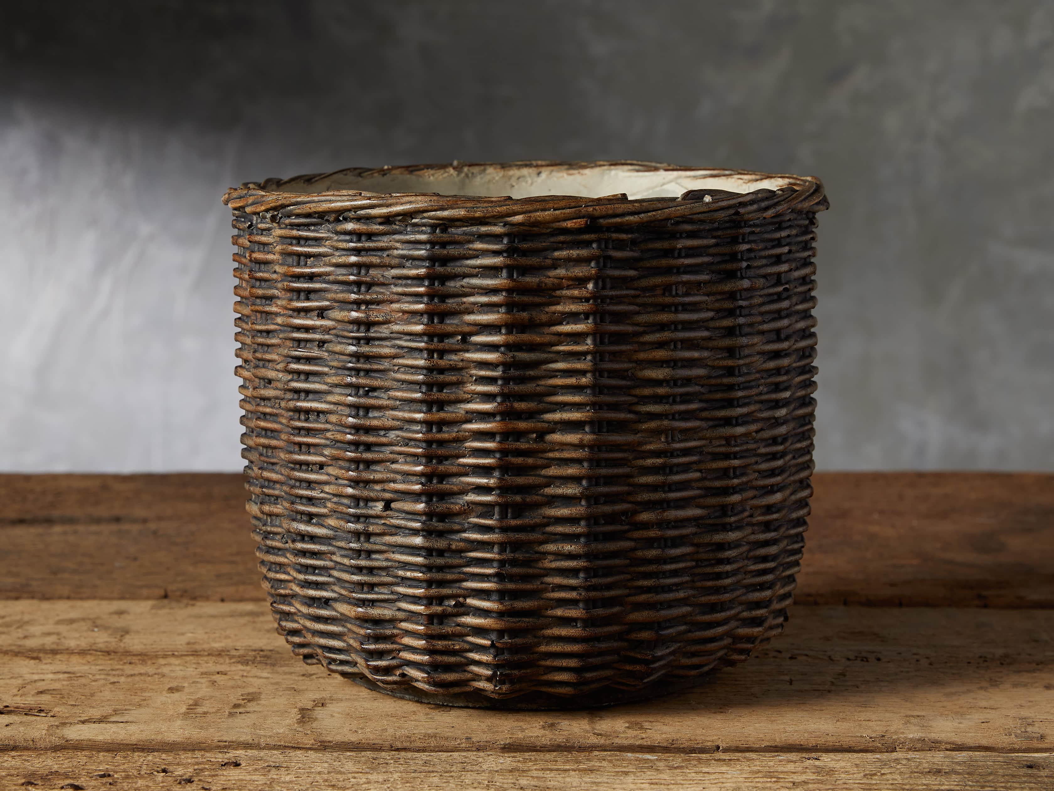 Large Callista Cachepot, slide 1 of 3