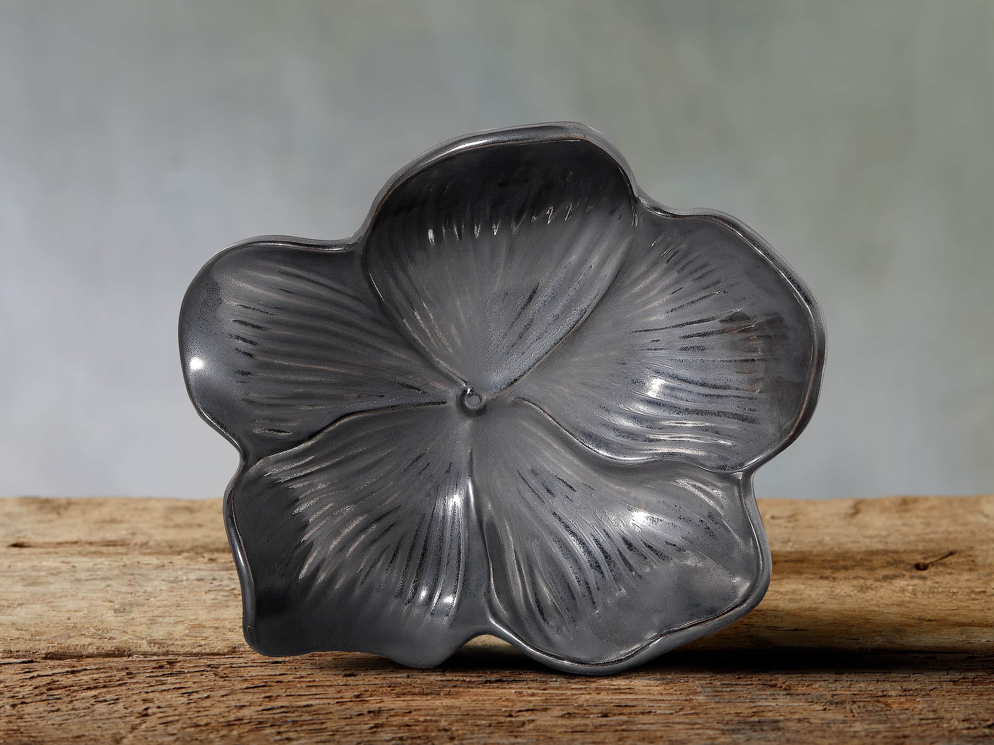 Magnolia 8" Plate in Matte Black, slide 1 of 4