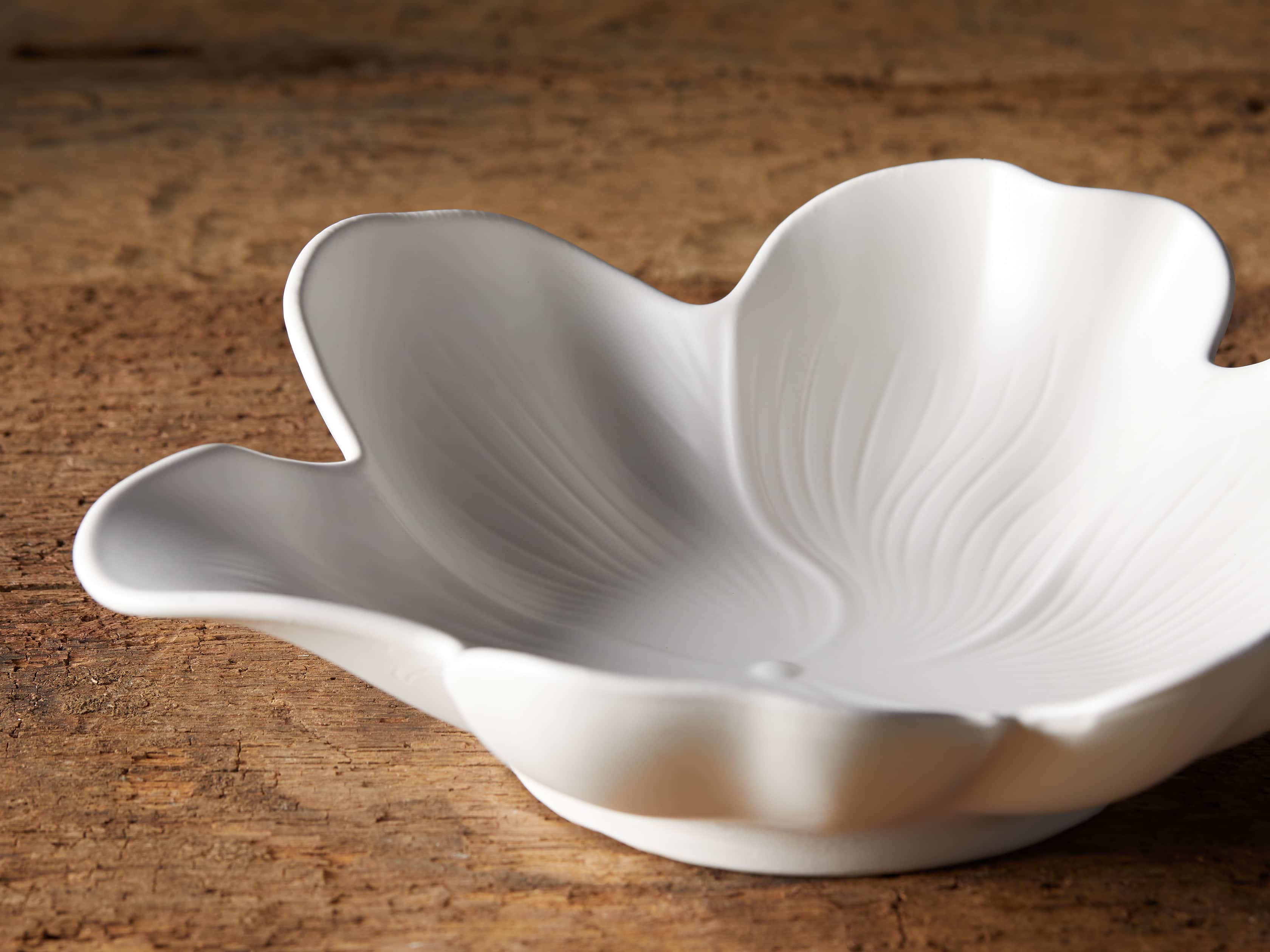 Large Magnolia Plate in White, slide 3 of 5