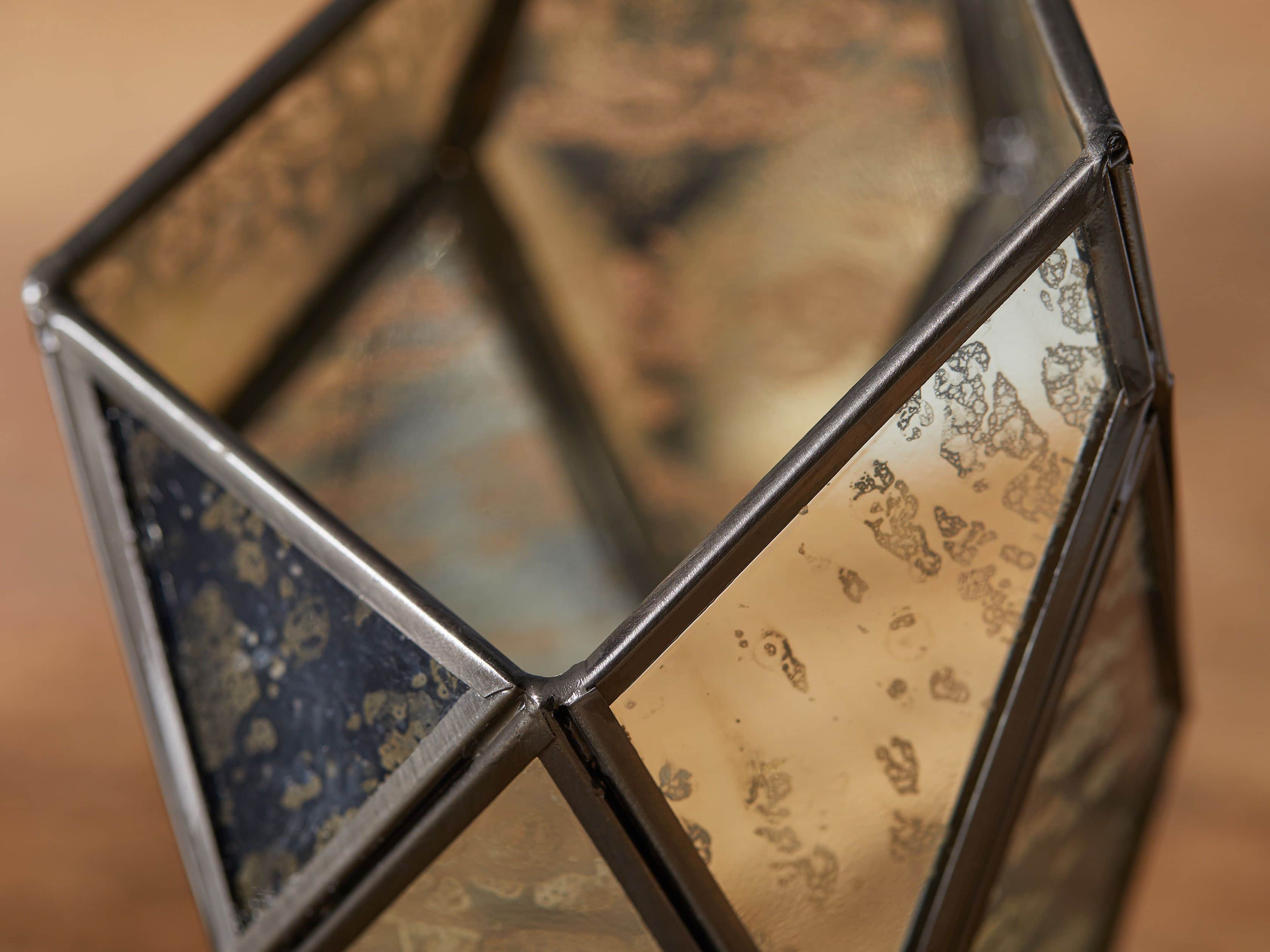 6.5" Geo Tealight Holder, slide 3 of 6