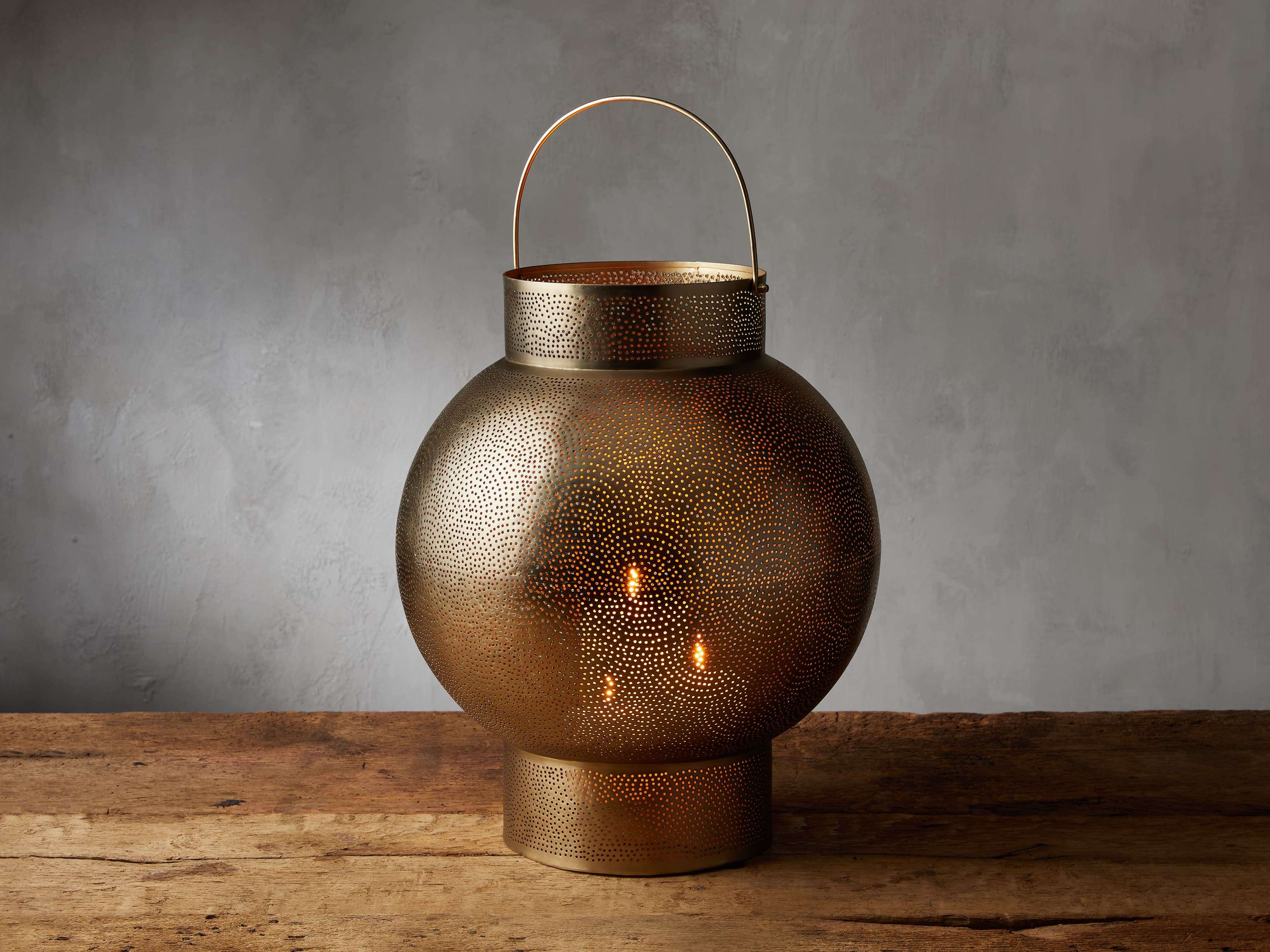 Camp Tall Lantern – Arhaus