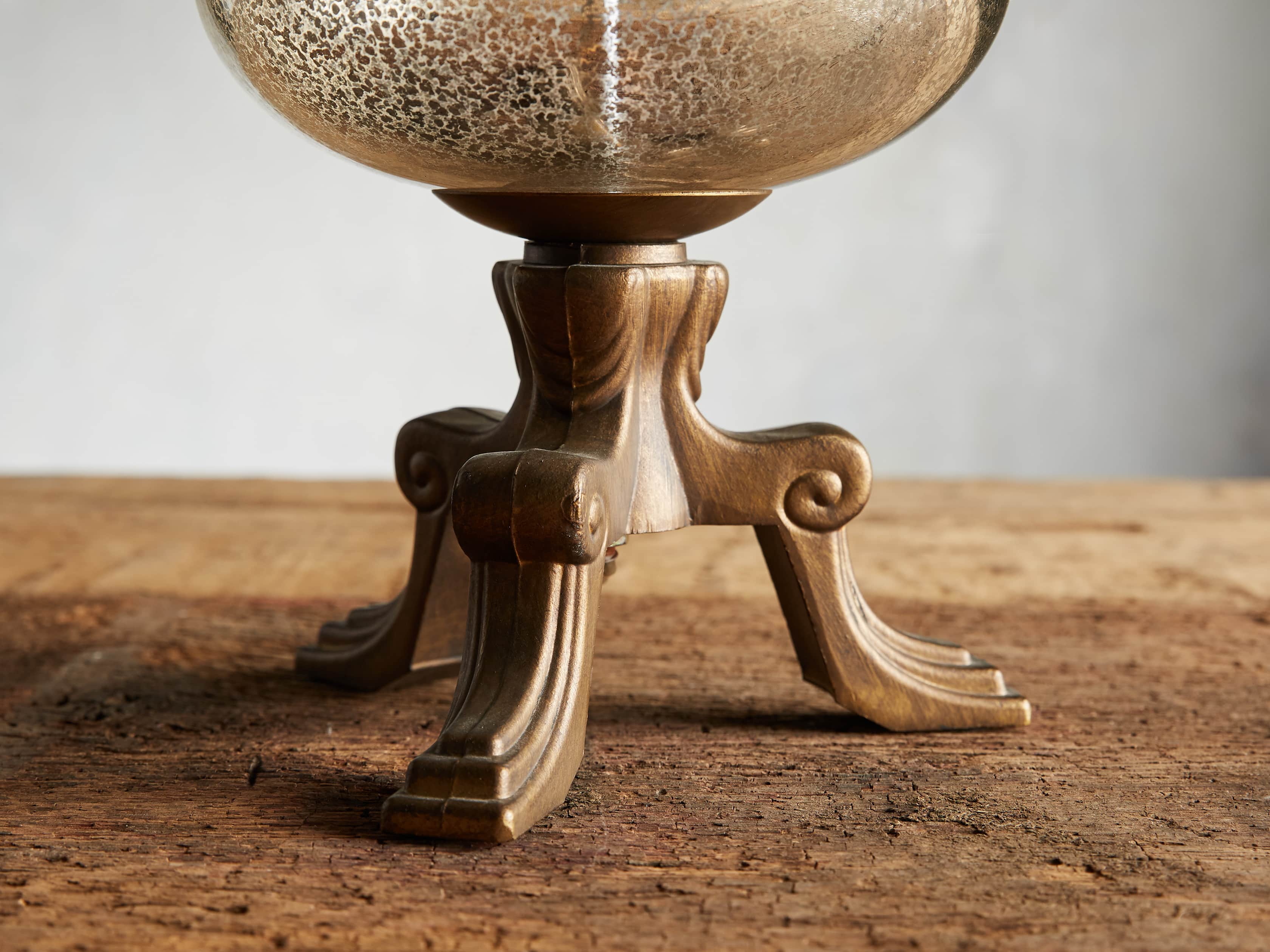 Isabella Table Lamp, slide 3 of 4