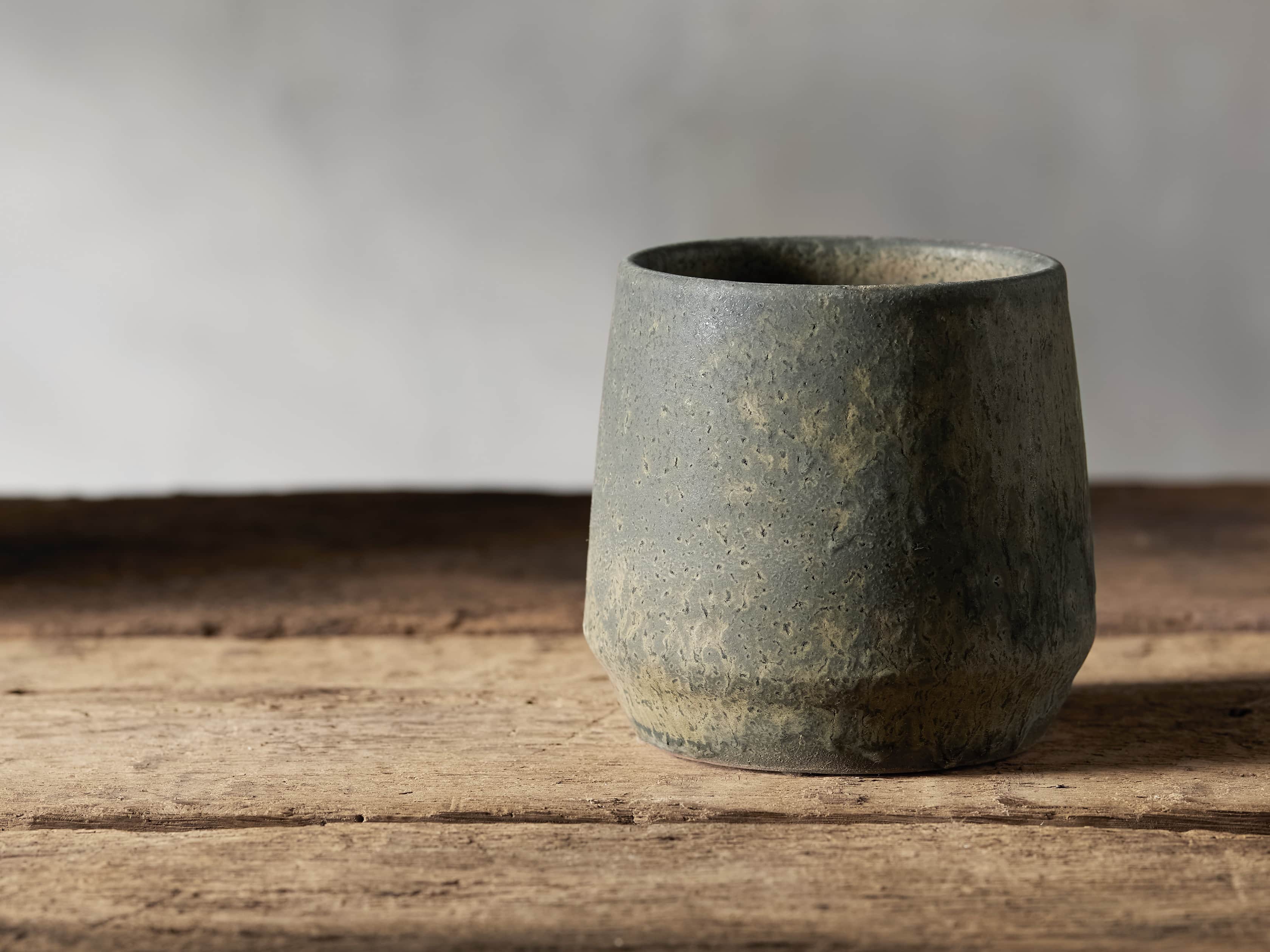 Anselmo Small Planter in Black