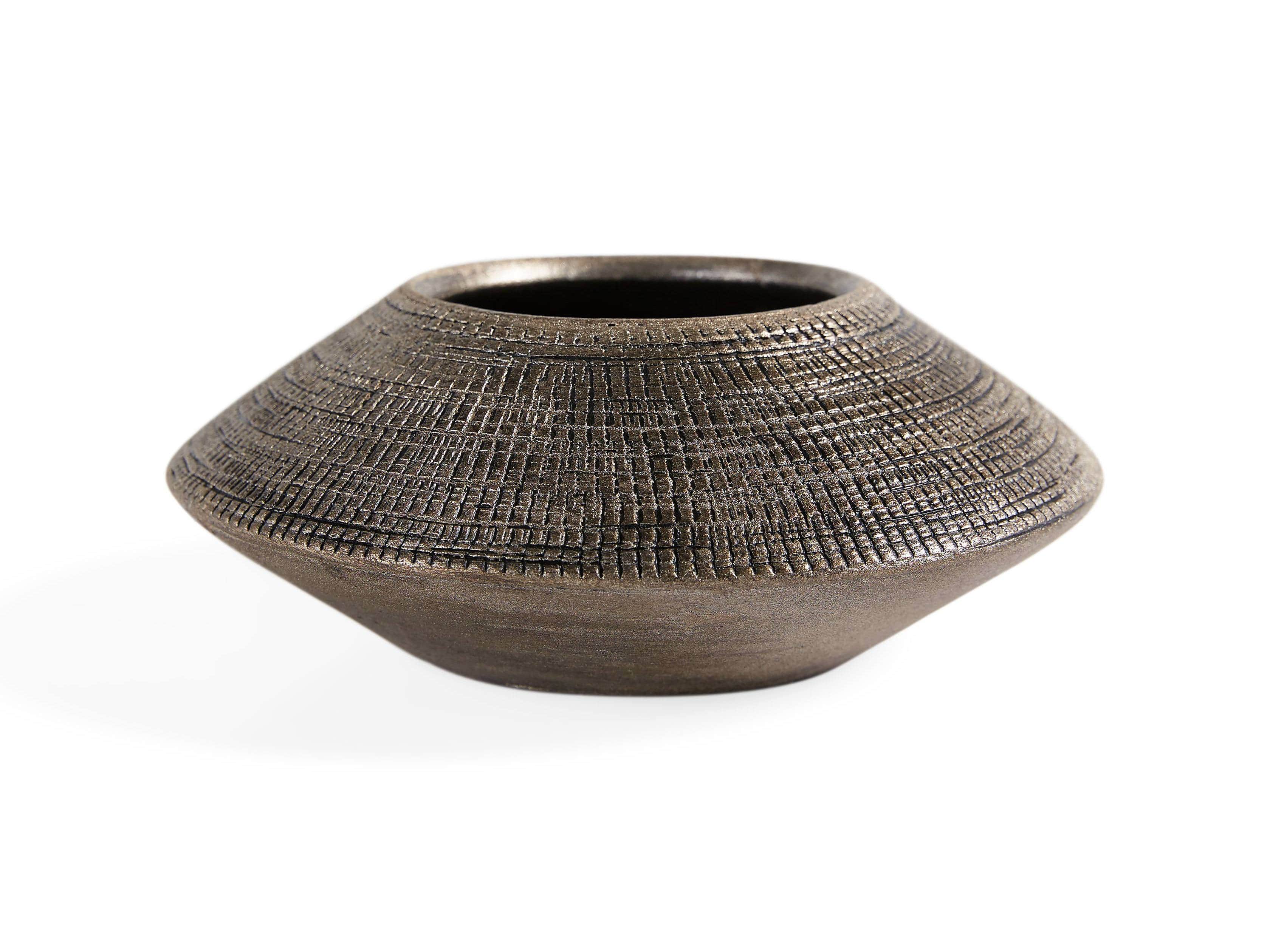 Angle Small Cachepot in Bronze Black Wash