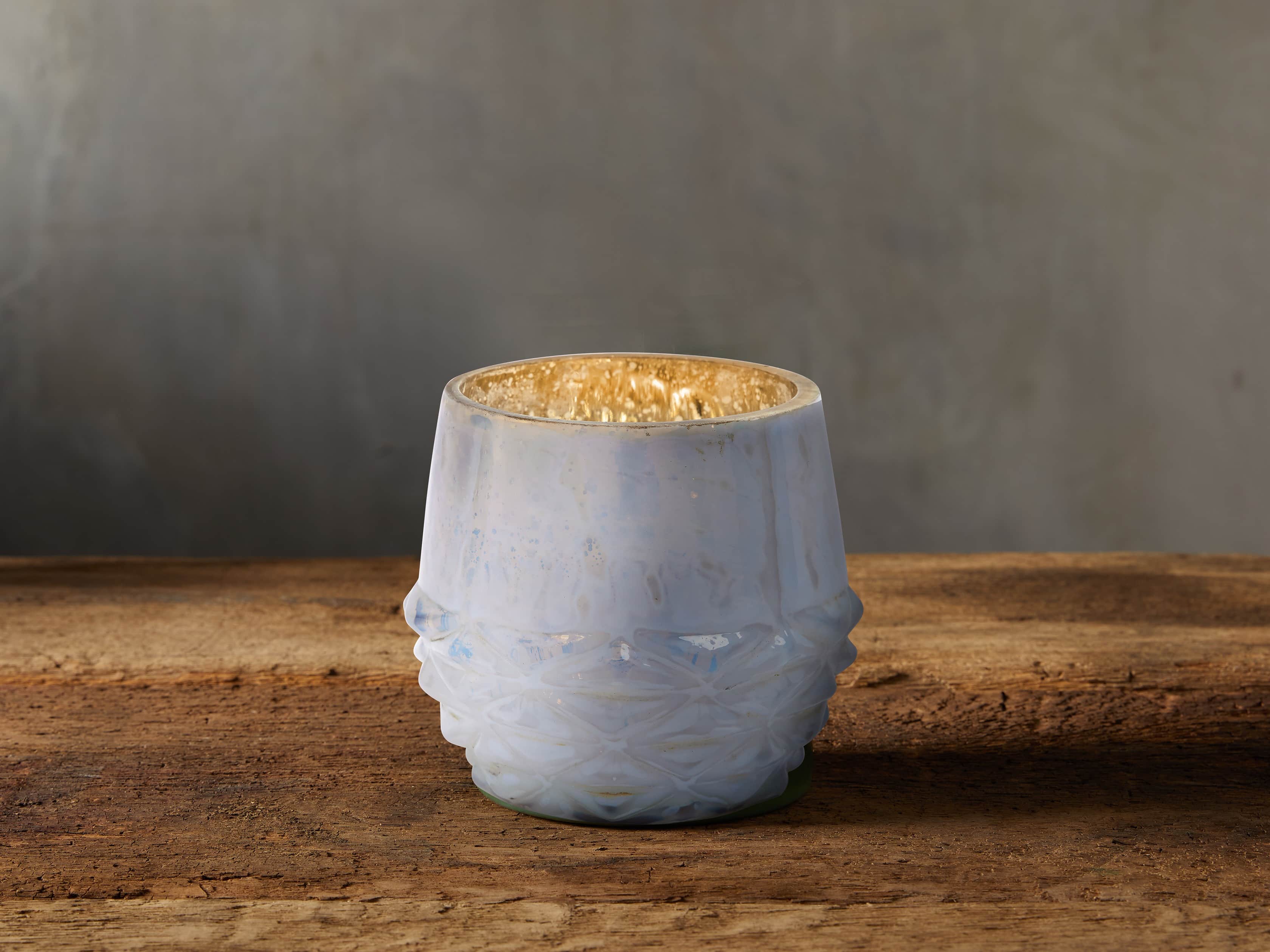 Blanc 3" Pinecone Tealight Holder