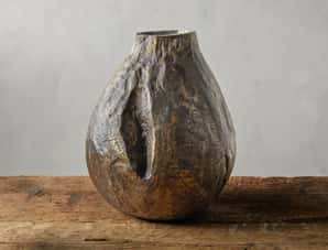 Thira Vase