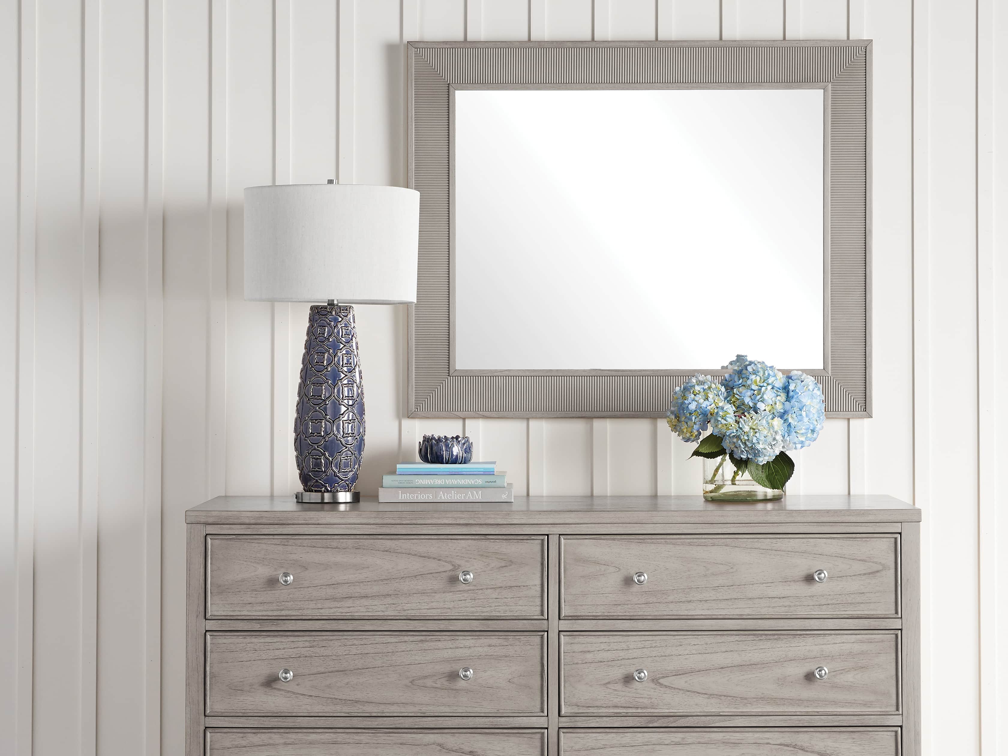Laurel 17" Ceramic Table Lamp, slide 4 of 6