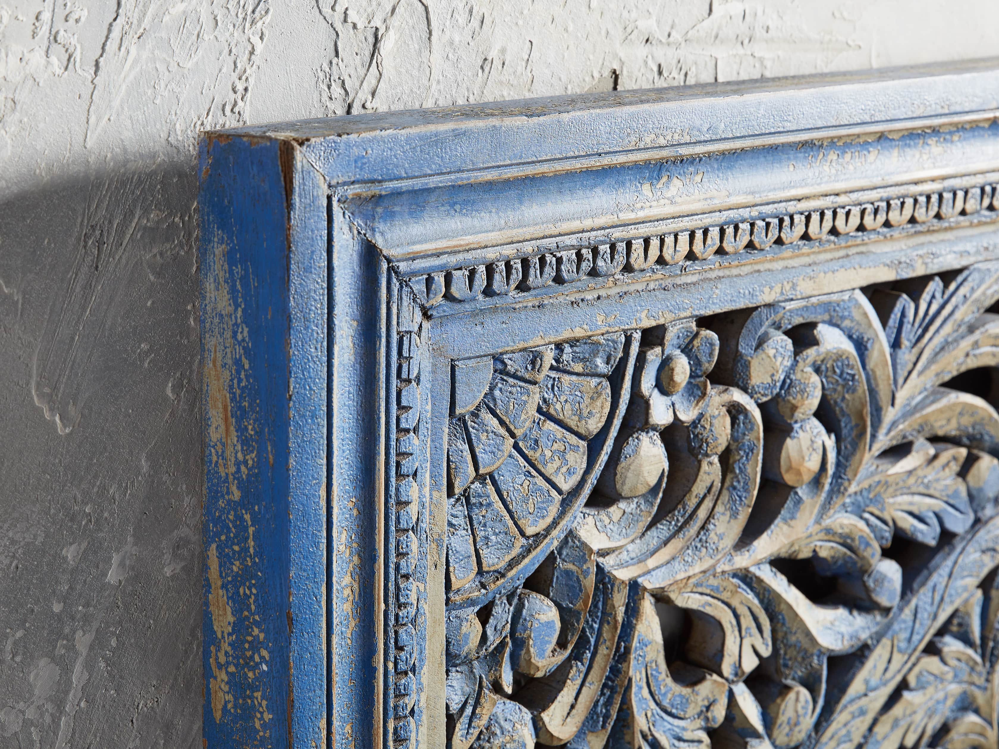 Uma Grand Panel in Blue, slide 2 of 3