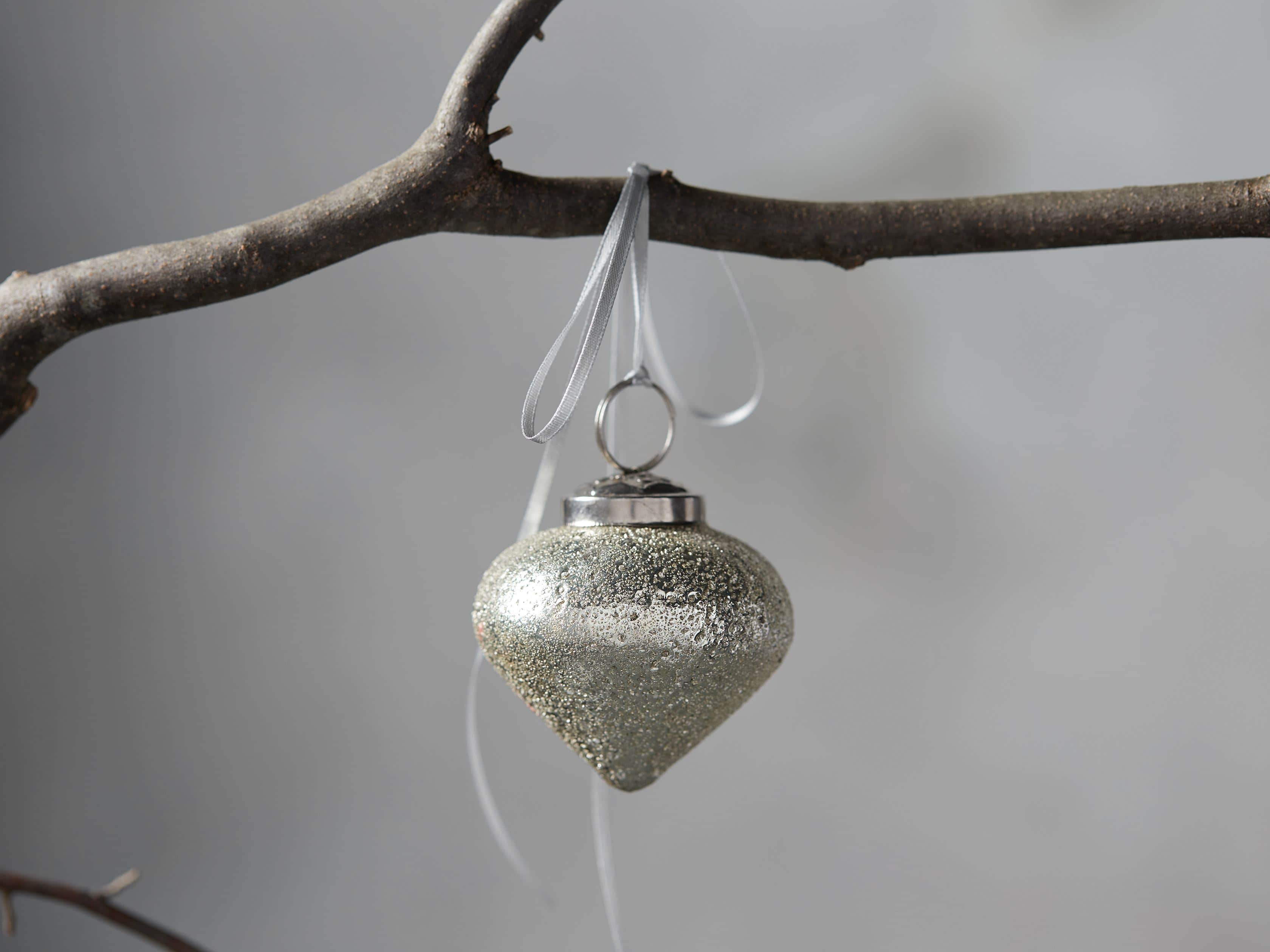 Ice Turnip Ornament in Silver set