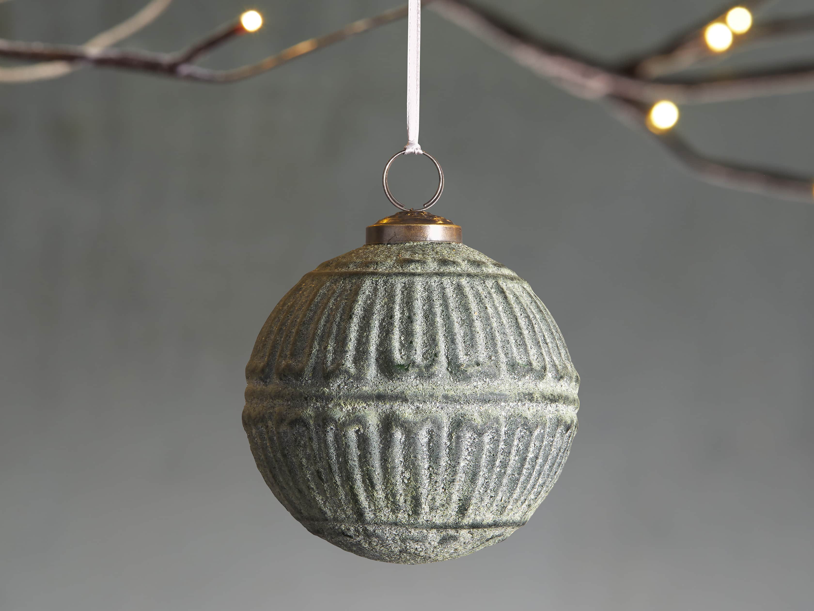 Linework Ornament in Green (Set of 4), slide 1 of 2
