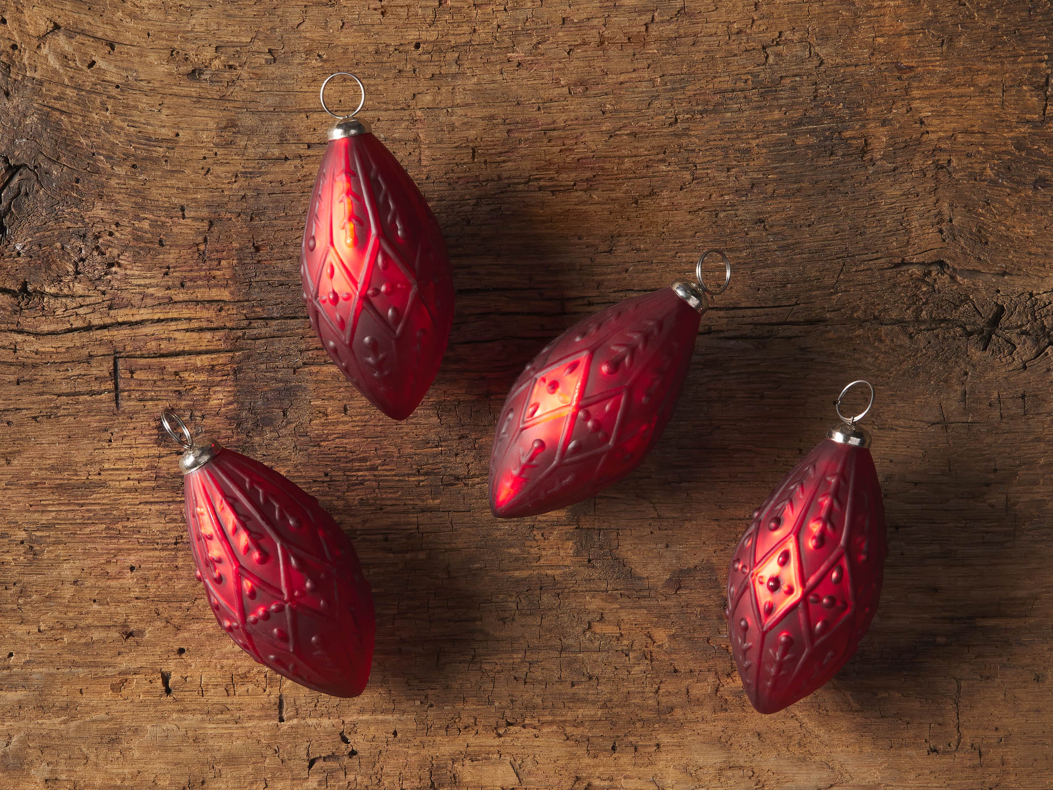 Ditsy Floral Ornament in Red (Set of 4), slide 2 of 3