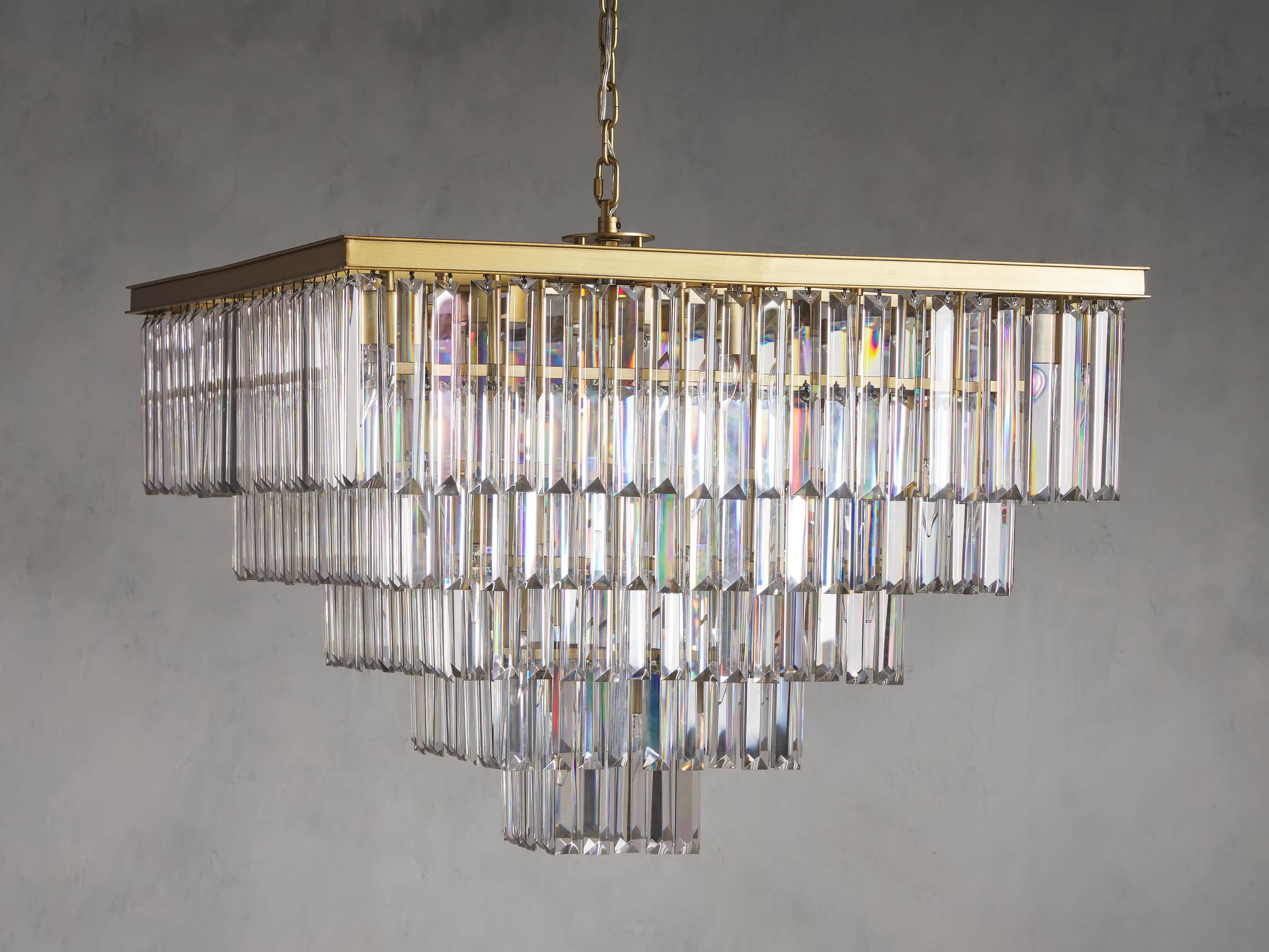 LEYLAND 5-TIER CHANDELIER IN BRASS, slide 2 of 6