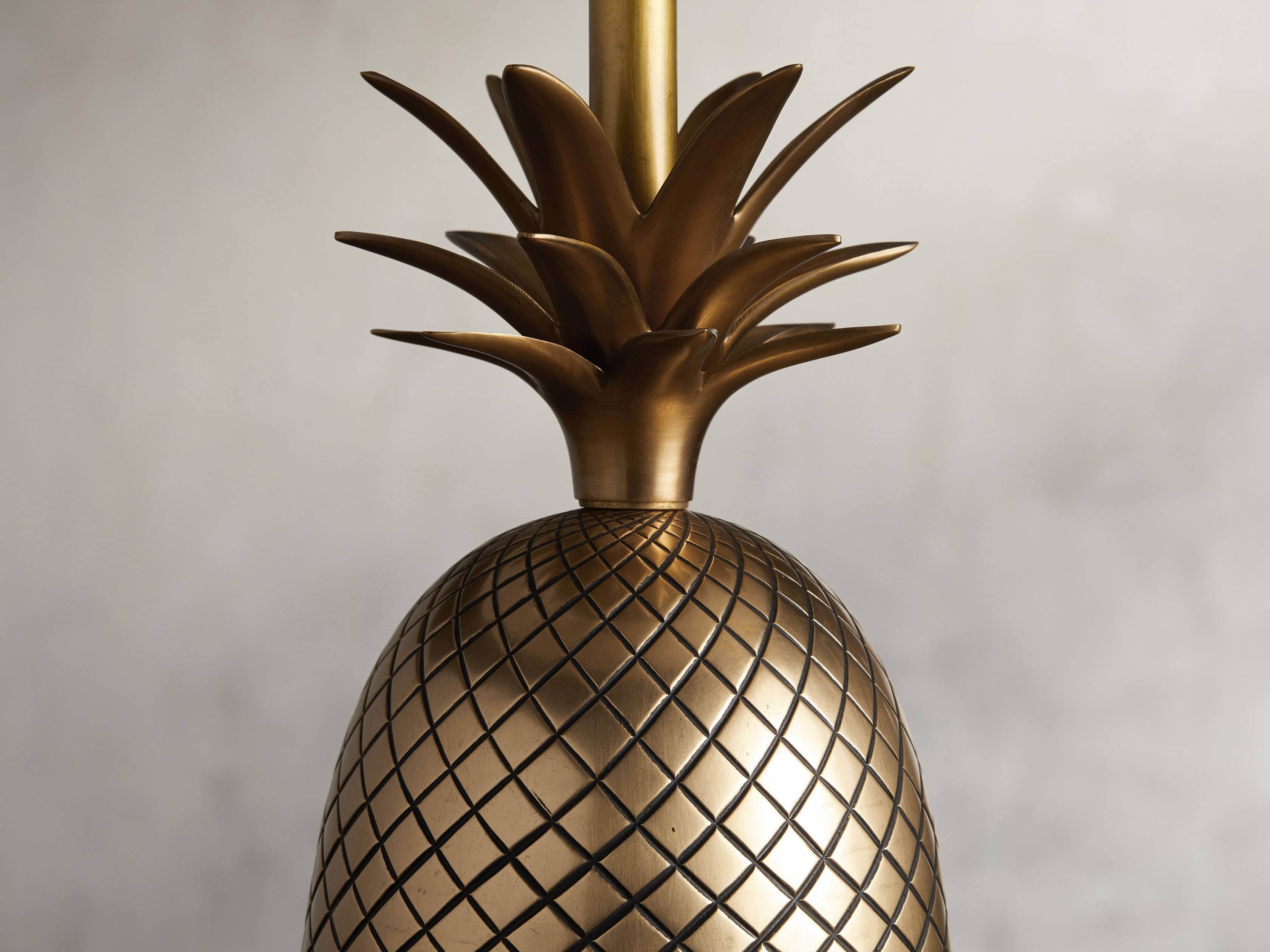 Leilani Pineapple Table Lamp