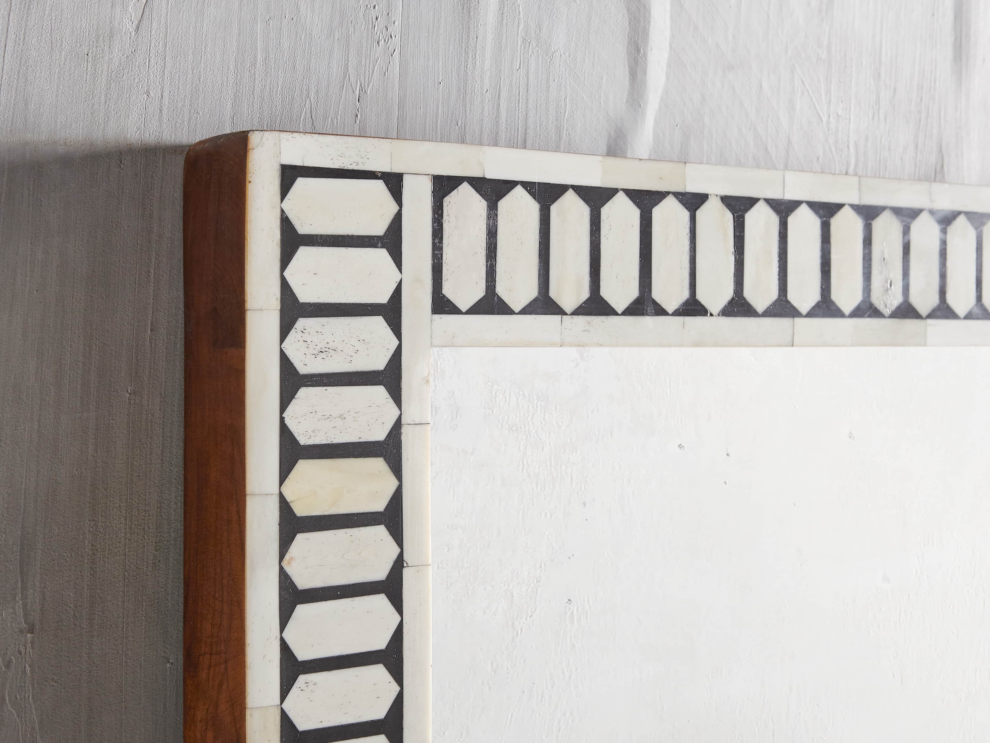 Jantar Floor Mirror, slide 2 of 6